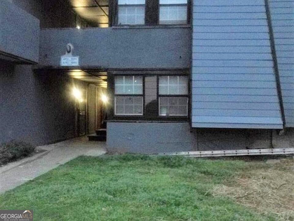 2 bedroom, 2 bathroom, 101 sq ft condominium for sale at 5918 Sutcliff Square, Lithonia, GA 30058
