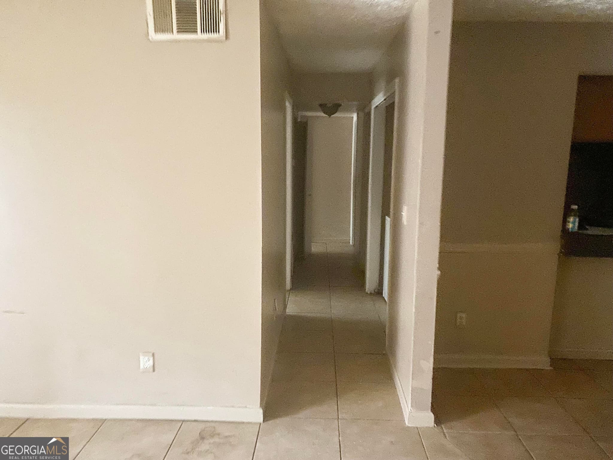 2 bedroom, 2 bathroom, 101 sq ft condominium for sale at 5918 Sutcliff Square, Lithonia, GA 30058 — photo 4