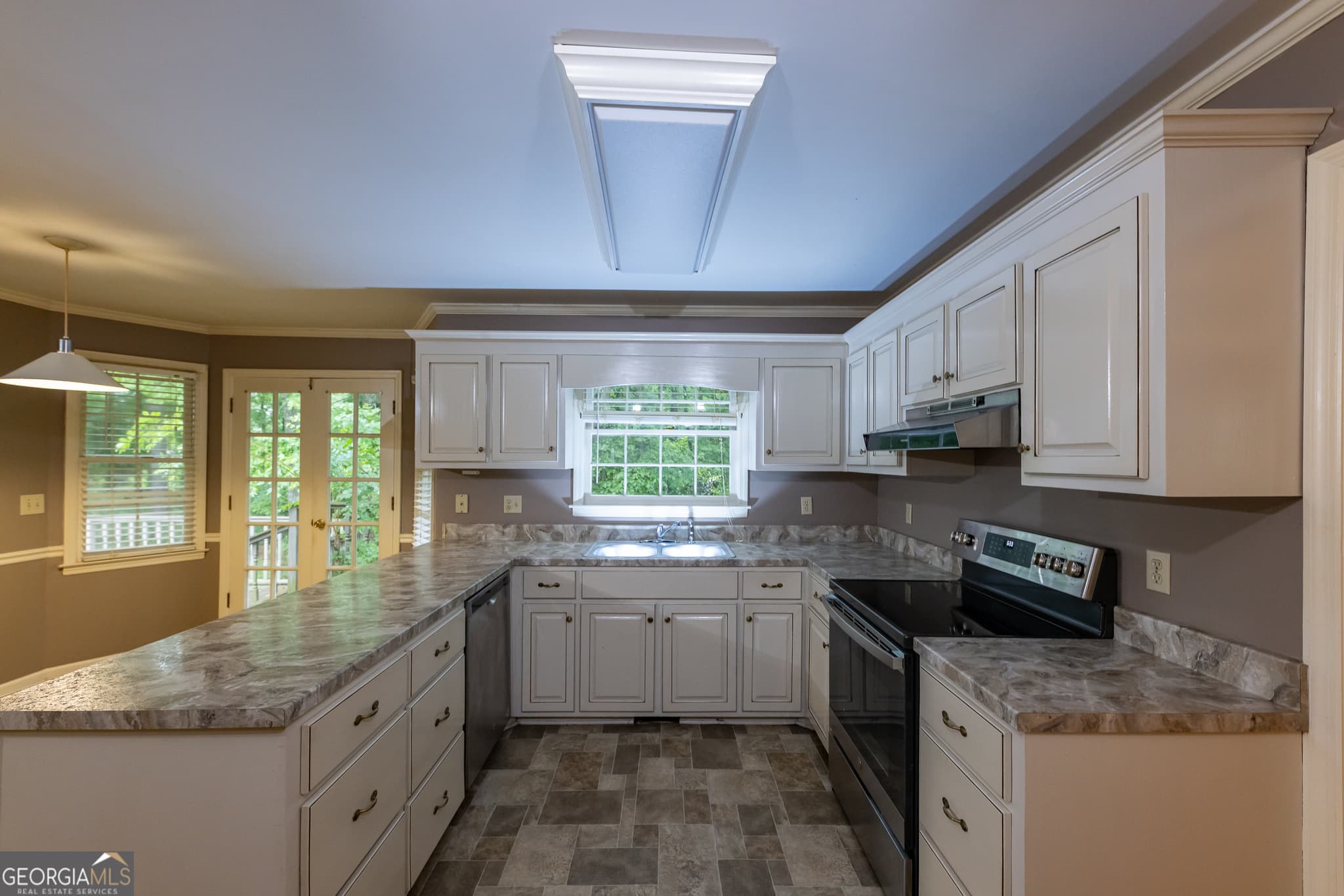 2 bedroom, 2.5 bathroom, 2,104 sq ft single family residence for sale at 124 David Drive, Thomaston, GA 30286 — photo 9