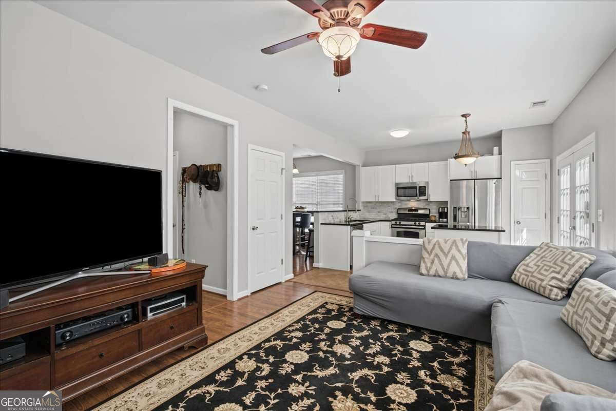 3 bedroom, 2.5 bathroom, 1,435 sq ft single family residence under contract at 1311 Timuquana Trail, Woodstock, GA 30188 — photo 10