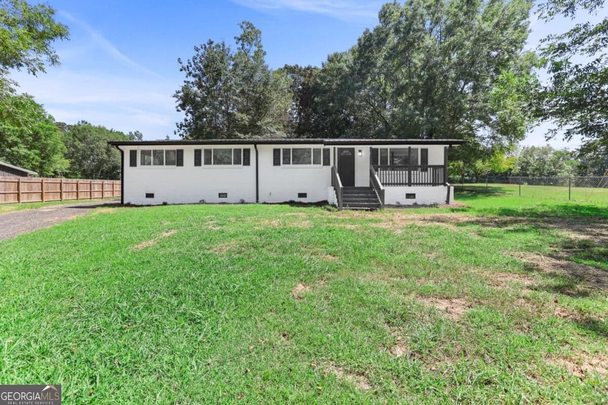 3 bedroom, 2 bathroom, 1,388 sq ft single family residence sold at 4993 Lone Oak Road, Grantville, GA 30220