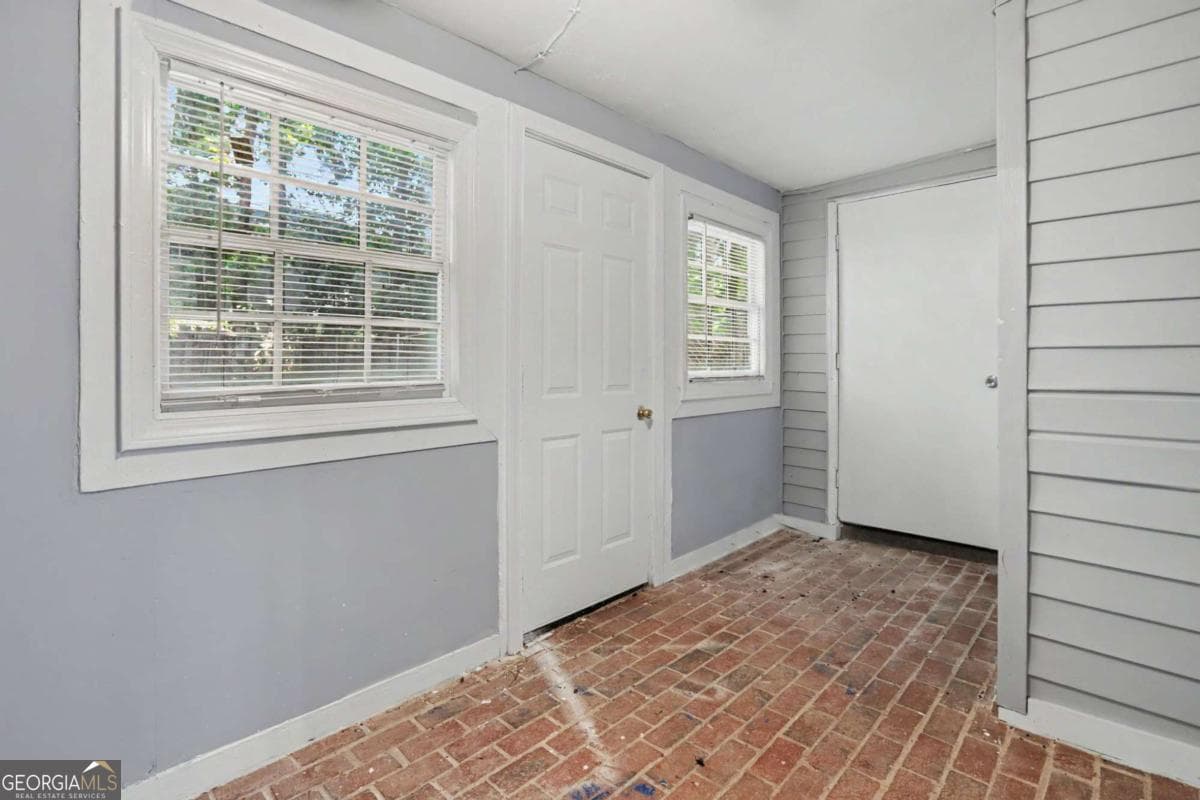 2 bedroom, 2.5 bathroom, 1,580 sq ft townhouse for rent at 5582 Stonington Trac Parkway, Stone Mountain, GA 30087 for $1,650 a month — photo 7
