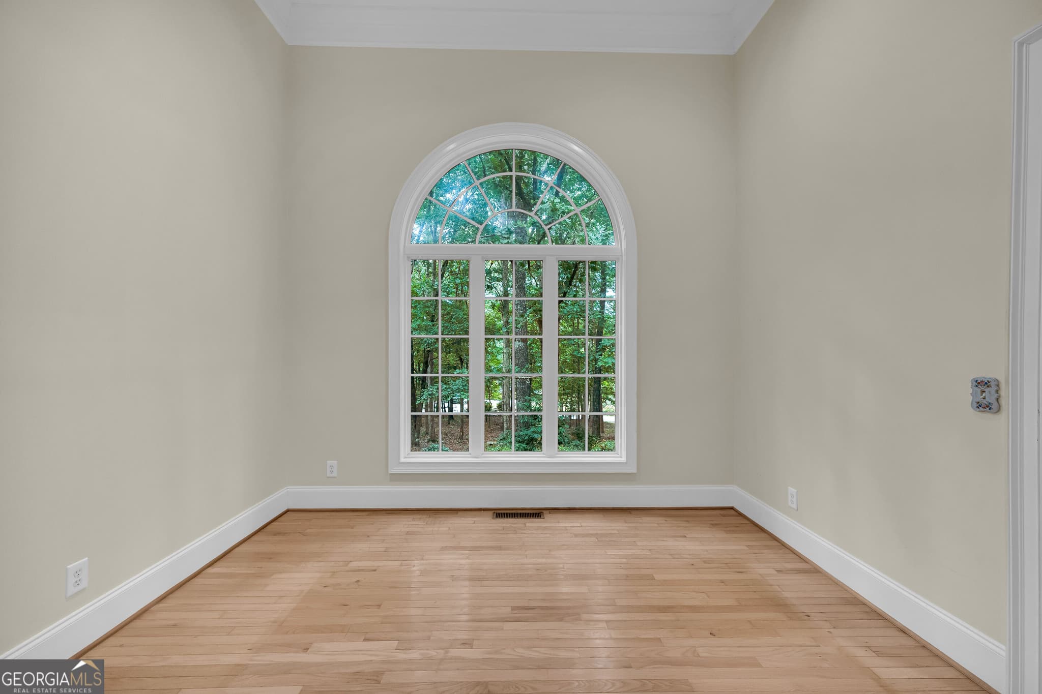 3 bedroom, 2.5 bathroom, 2,839 sq ft single family residence for sale at 122 Grand Oaks Drive, Clarkesville, GA 30523 — photo 9