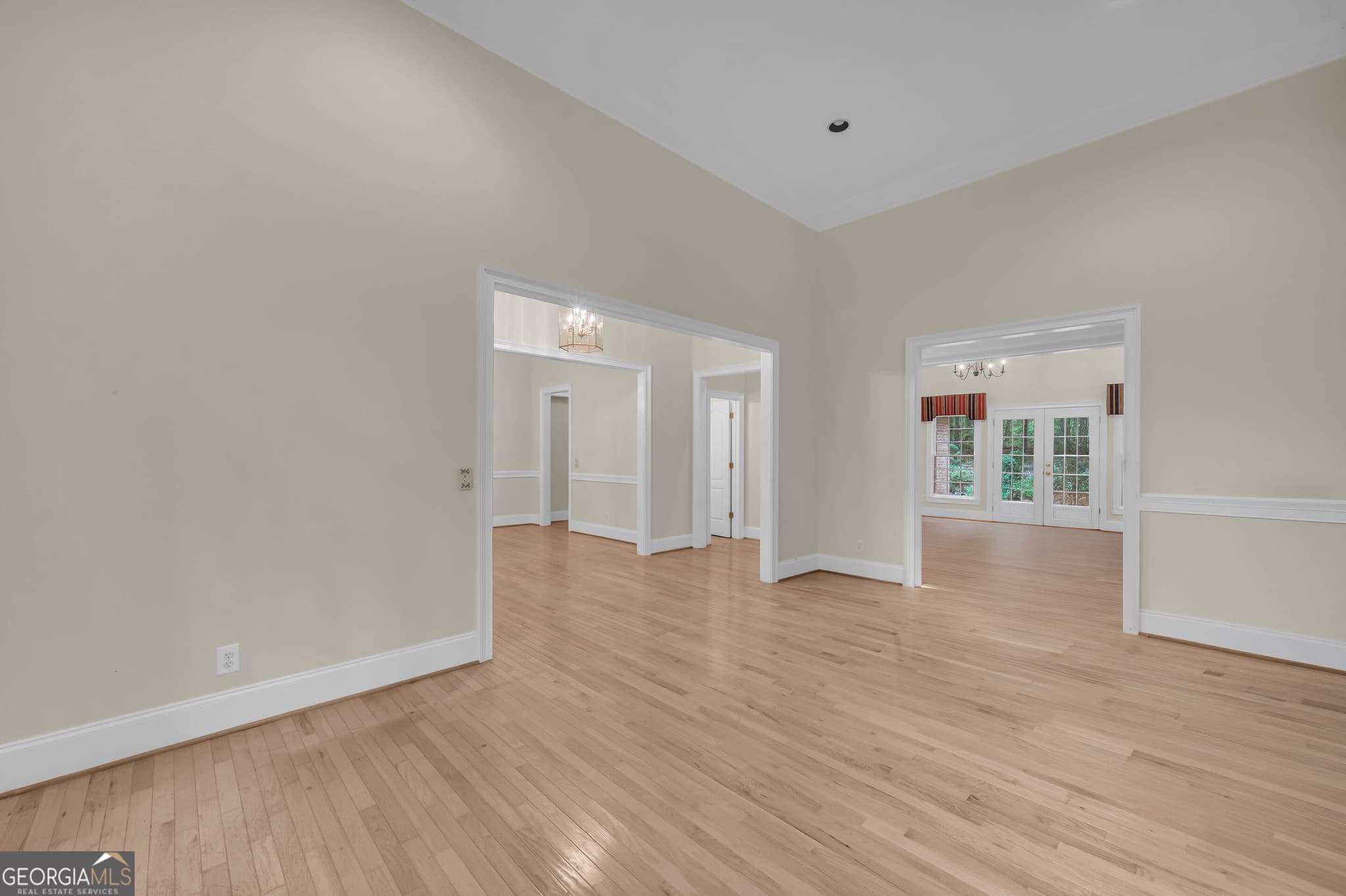 3 bedroom, 2.5 bathroom, 2,839 sq ft single family residence for sale at 122 Grand Oaks Drive, Clarkesville, GA 30523 — photo 10