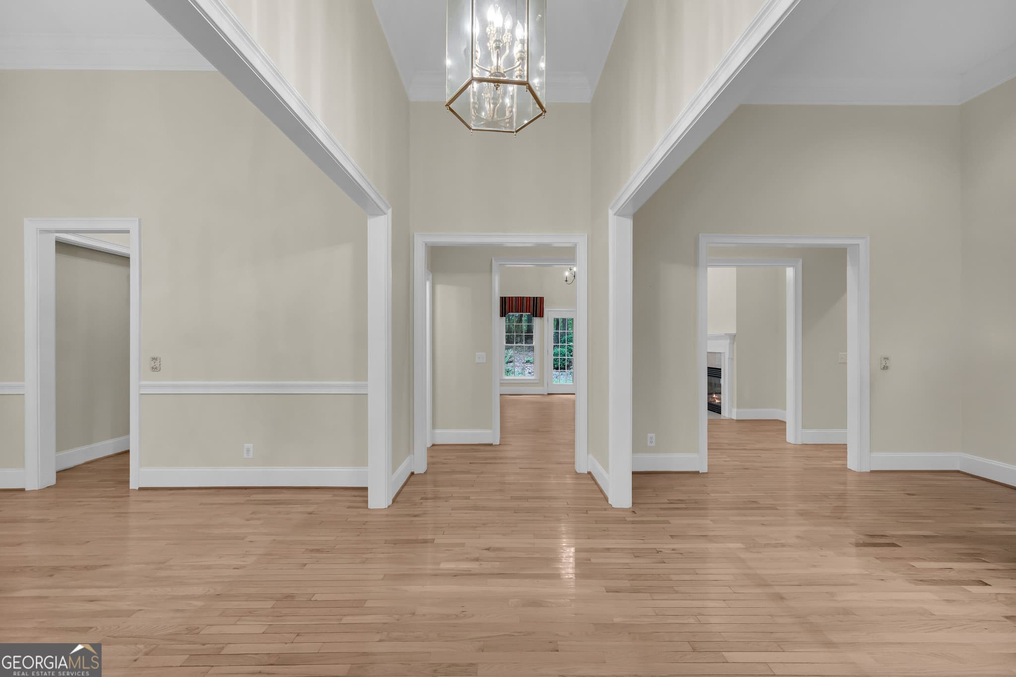 3 bedroom, 2.5 bathroom, 2,839 sq ft single family residence for sale at 122 Grand Oaks Drive, Clarkesville, GA 30523 — photo 4