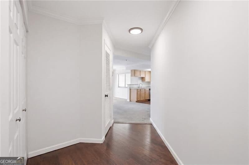 1 bedroom, 1 bathroom, 769 sq ft condominium for sale at 795 Hammond Drive 1912, Atlanta, GA 30328 — photo 3