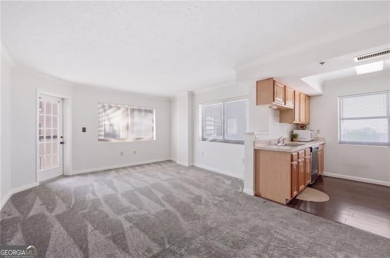1 bedroom, 1 bathroom, 769 sq ft condominium for sale at 795 Hammond Drive 1912, Atlanta, GA 30328 — photo 5