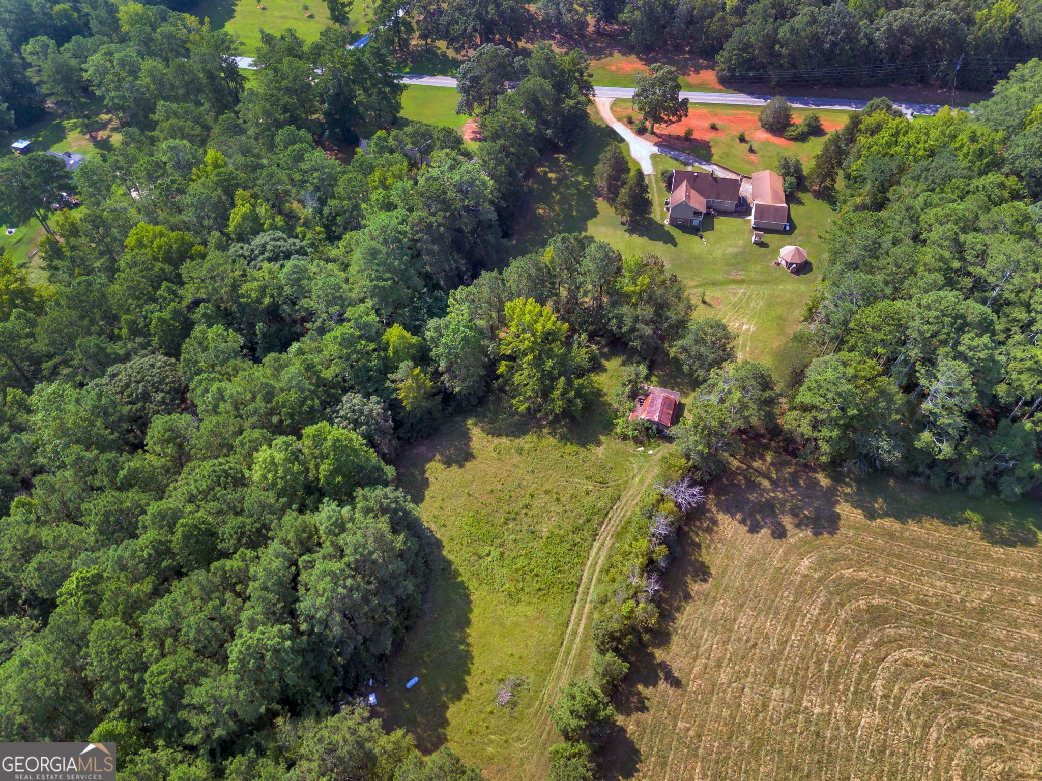 3 bedroom, 3 bathroom, 4,308 sq ft single family residence for sale at 1687 NE Hickory Level Road, Villa Rica, GA 30180 — photo 2