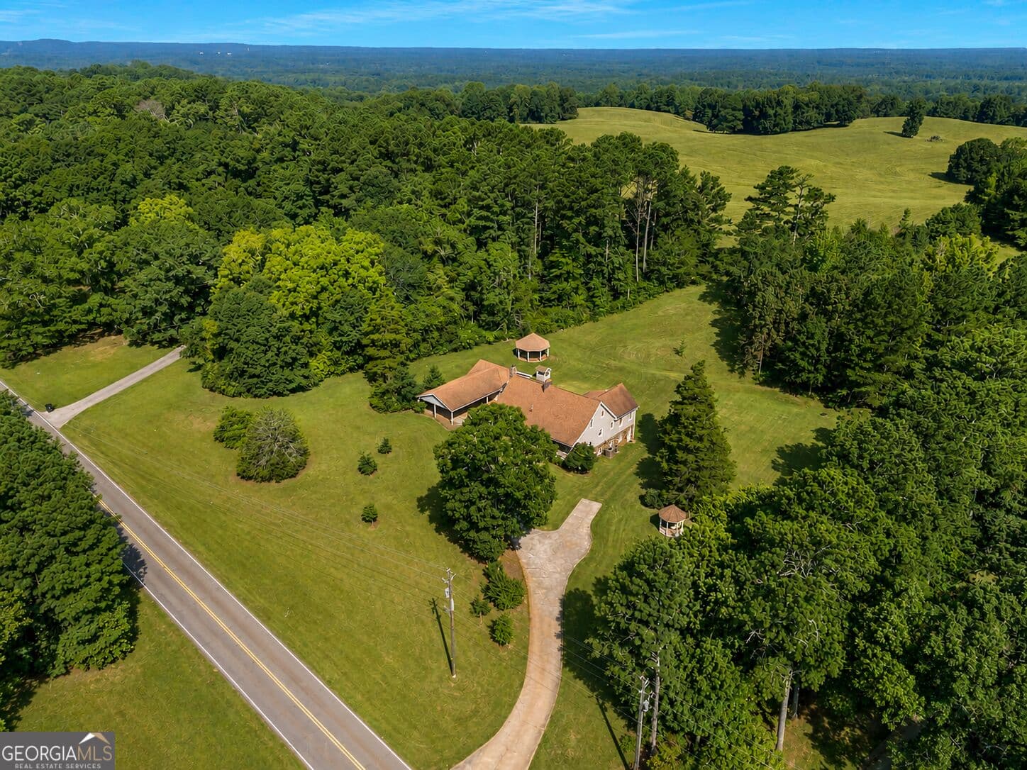 3 bedroom, 3 bathroom, 4,308 sq ft single family residence for sale at 1687 NE Hickory Level Road, Villa Rica, GA 30180 — photo 1 of 32