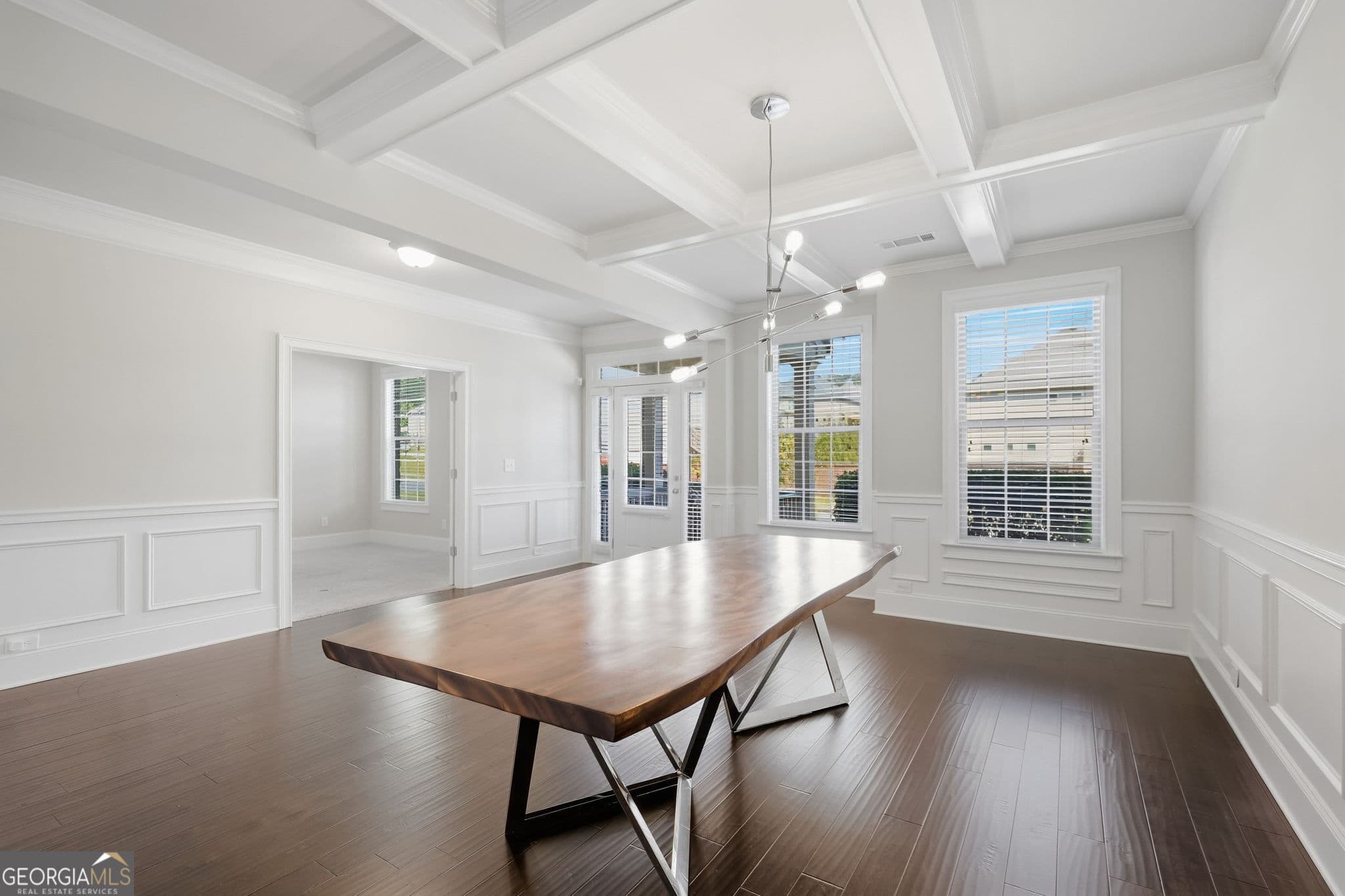 5 bedroom, 4 bathroom, 4,415 sq ft single family residence for sale at 4415 Mossbrook Circle, Alpharetta, GA 30004 — photo 9