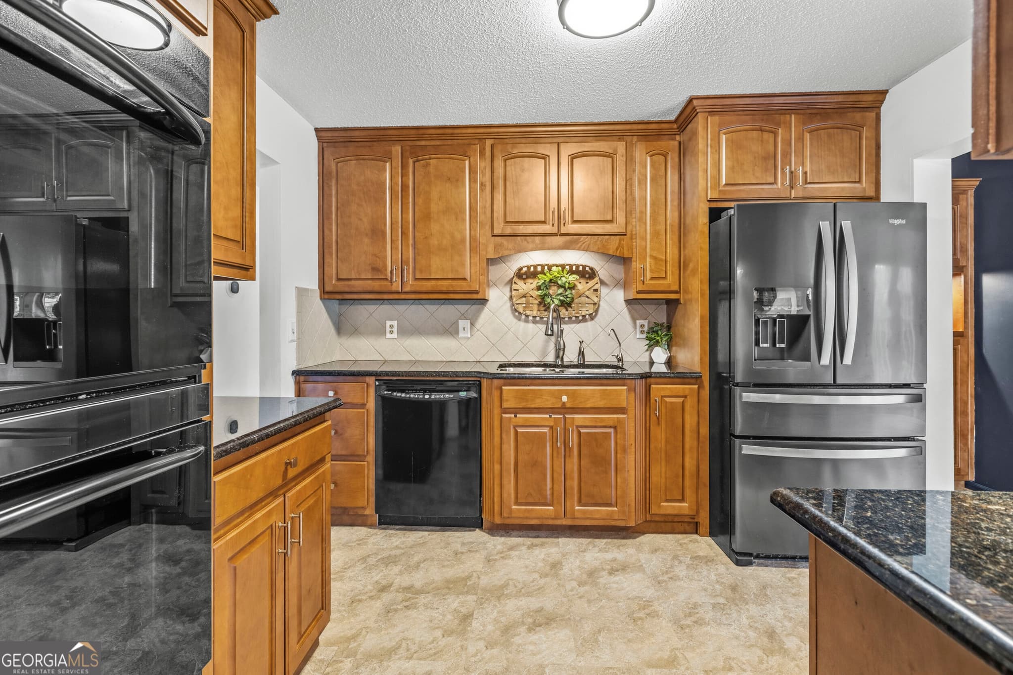 4 bedroom, 3 bathroom, 2,617 sq ft single family residence under contract at 11 E Larry Circle, Ringgold, GA 30736 — photo 5