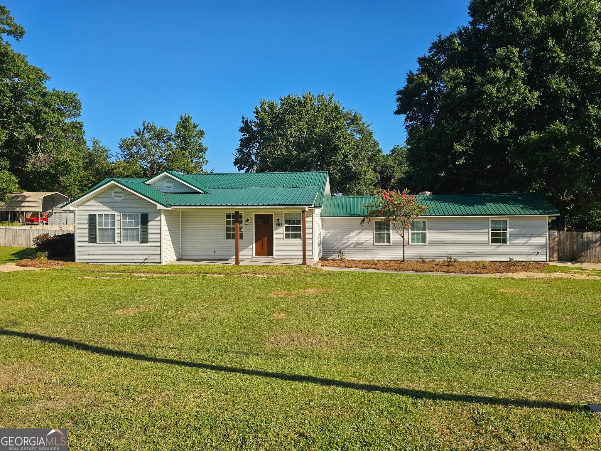 2 bedroom, 2 bathroom, 1,512 sq ft single family residence sold at 207 Georgia Avenue, Sylvania, GA 30467