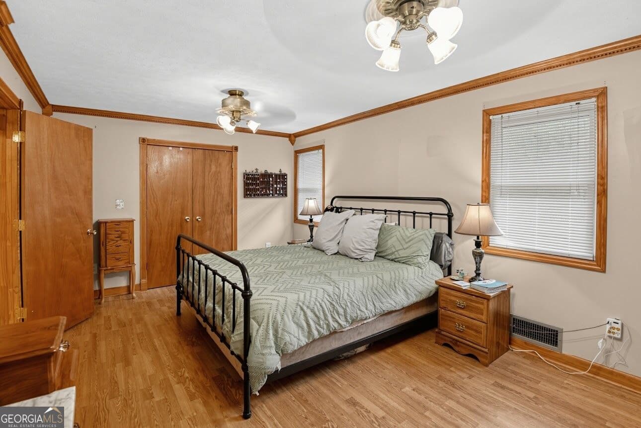 6 bedroom, 4 bathroom single family residence for sale at 5163 W Chapel Hill Road, Douglasville, GA 30135 — photo 9