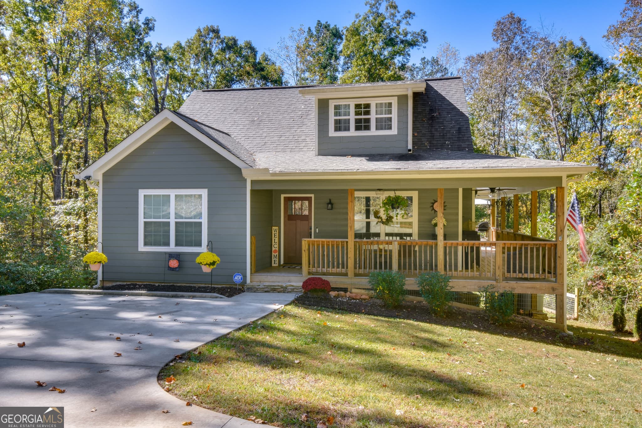 3 bedroom, 2 bathroom, 1,624 sq ft single family residence for sale at 6035 Yellow Creek Road, Murrayville, GA 30564