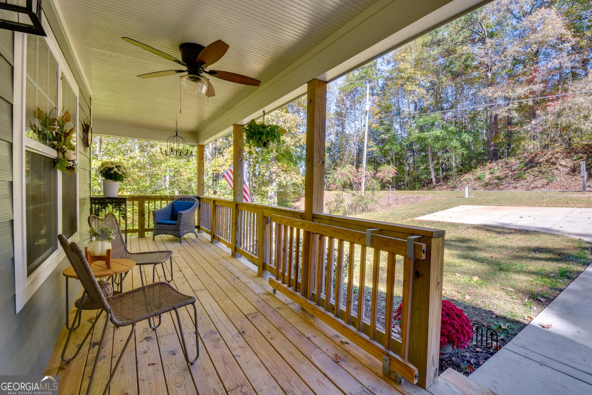 3 bedroom, 2 bathroom, 1,624 sq ft single family residence for sale at 6035 Yellow Creek Road, Murrayville, GA 30564 — photo 4