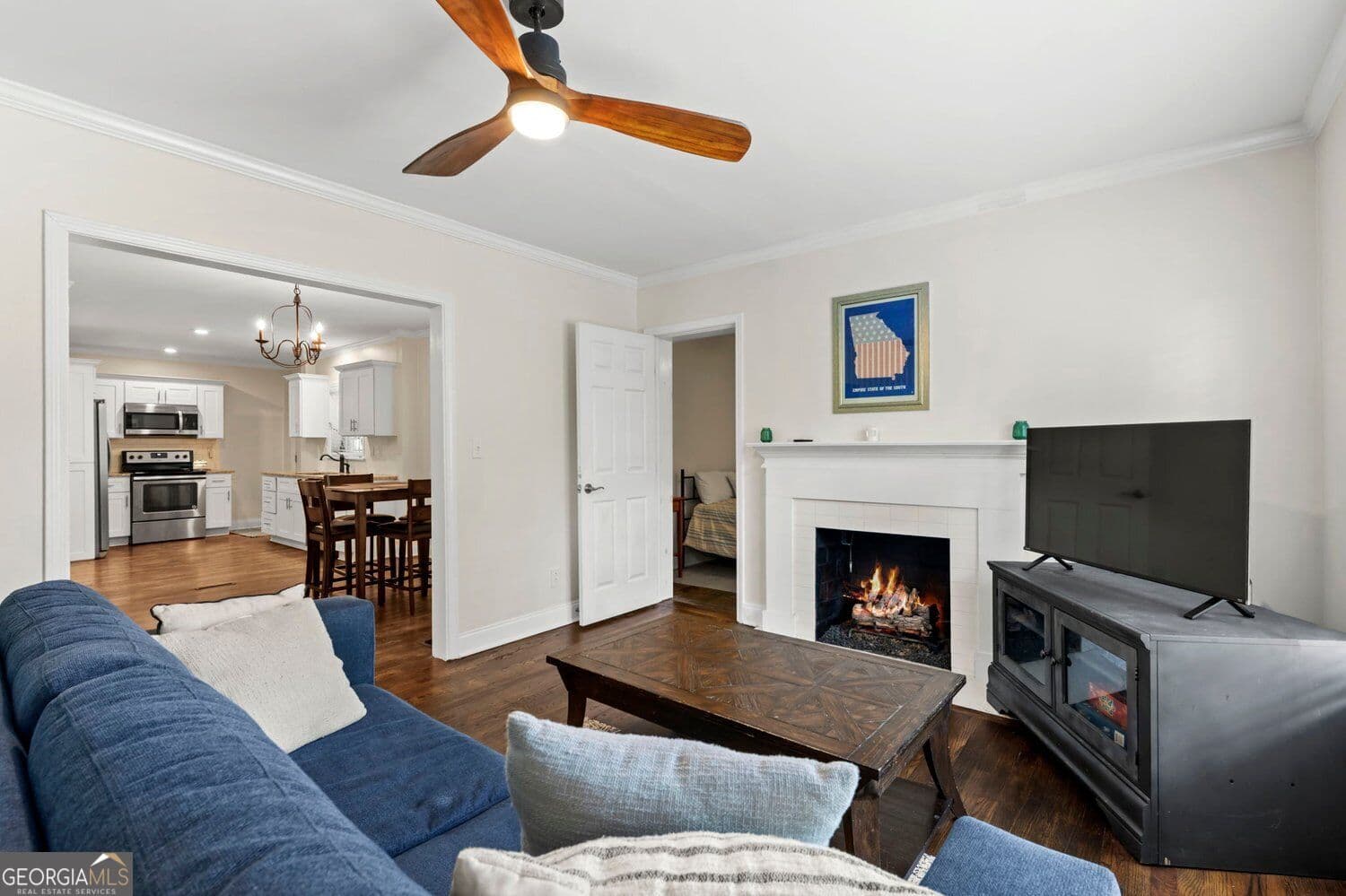 4 bedroom, 2 bathroom, 1,821 sq ft single family residence for sale at 1619 Sylvan Road, Atlanta, GA 30310 — photo 5
