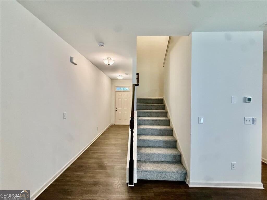 3 bedroom, 2.5 bathroom, 1,962 sq ft single family residence for sale at 156 Woodhouse Circle, Acworth, GA 30102 — photo 4