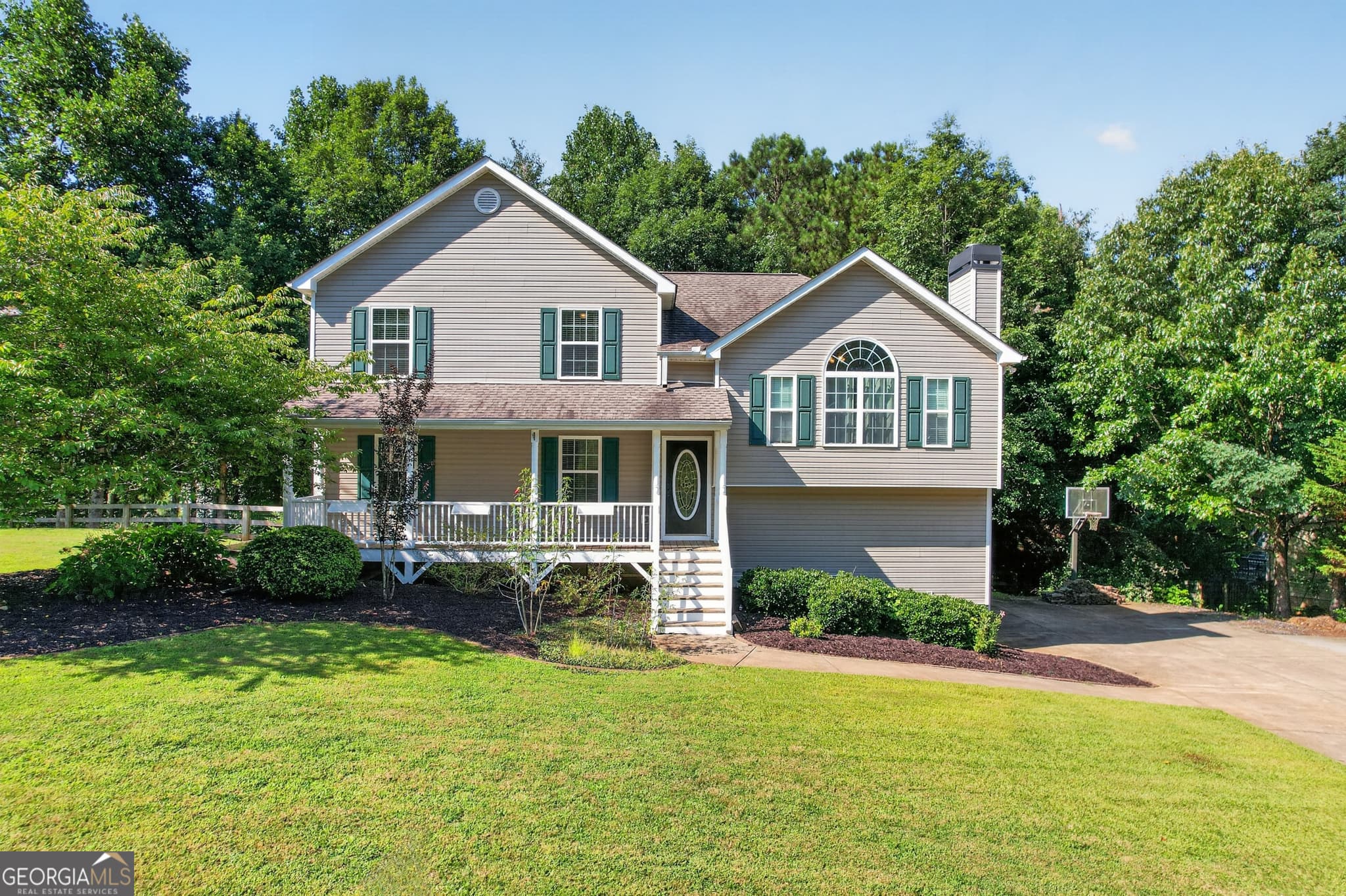 4 bedroom, 3 bathroom, 2,380 sq ft single family residence for sale at 115 Nelson Ridge Drive, Ball Ground, GA 30107 — photo 3