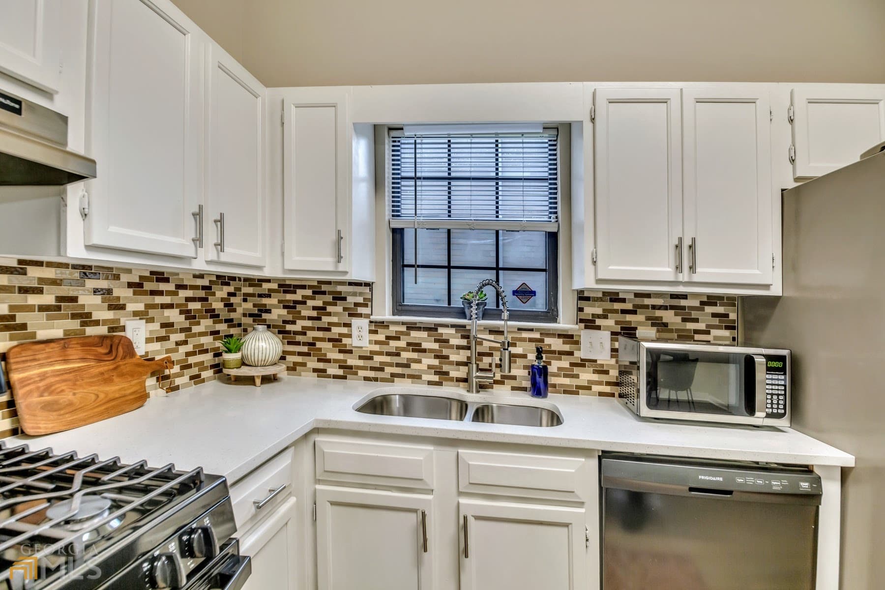 3 bedroom, 2 bathroom, 1,800 sq ft single family residence for rent at 2025 Winsburg Drive, Kennesaw, GA 30144 for $5,500 a month — photo 7