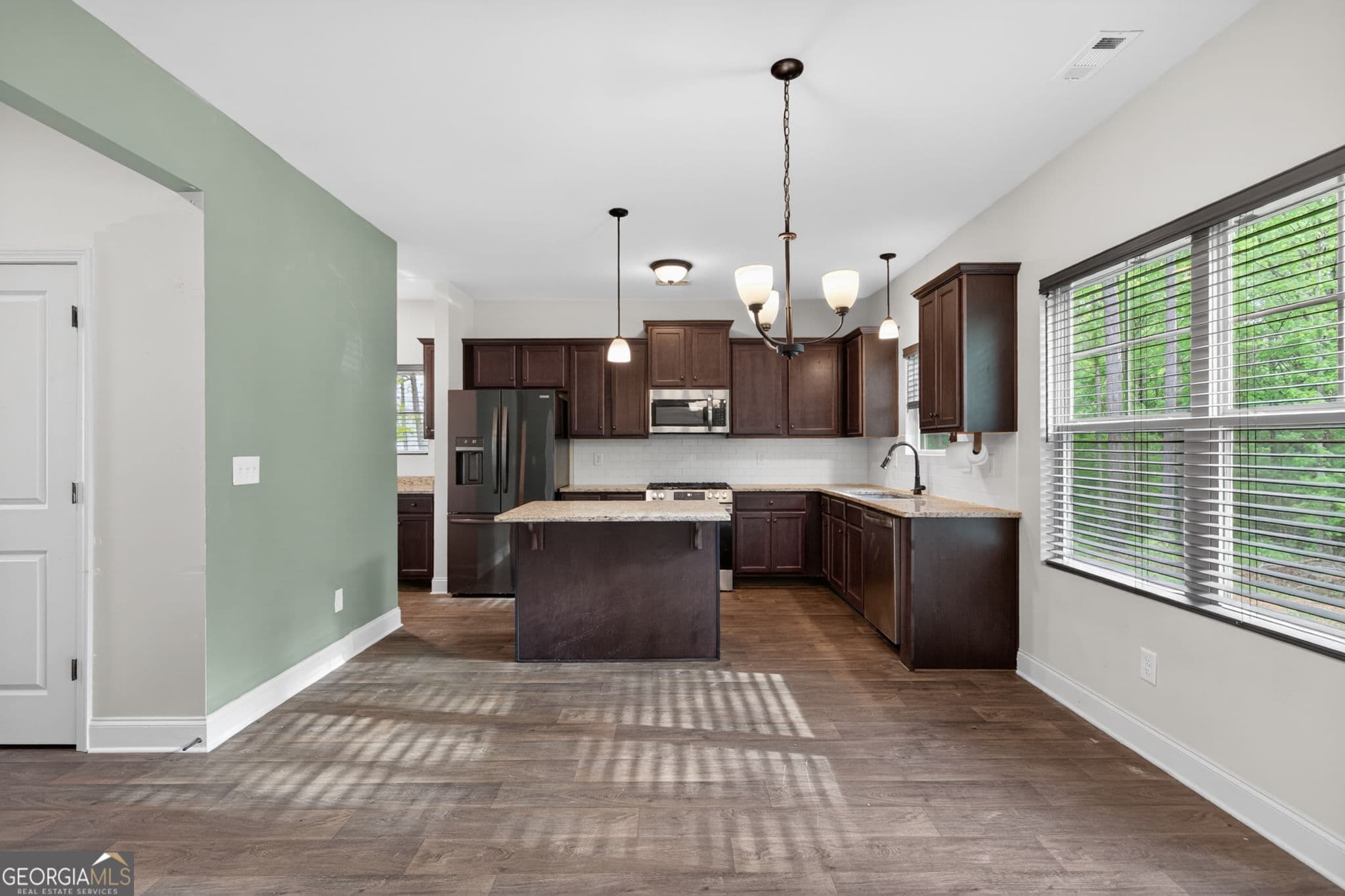 4 bedroom, 3.5 bathroom, 2,373 sq ft single family residence for sale at 1180 Awenasa Drive, Villa Rica, GA 30180 — photo 8