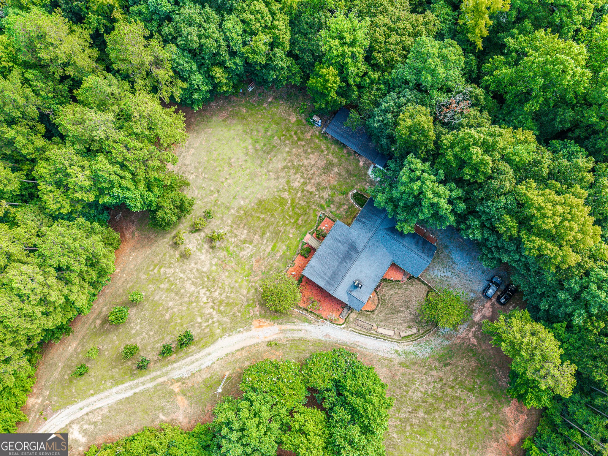 3 bedroom, 2.5 bathroom, 1,996 sq ft single family residence for sale at 224 Covey Road, Milledgeville, GA 31061 — photo 2