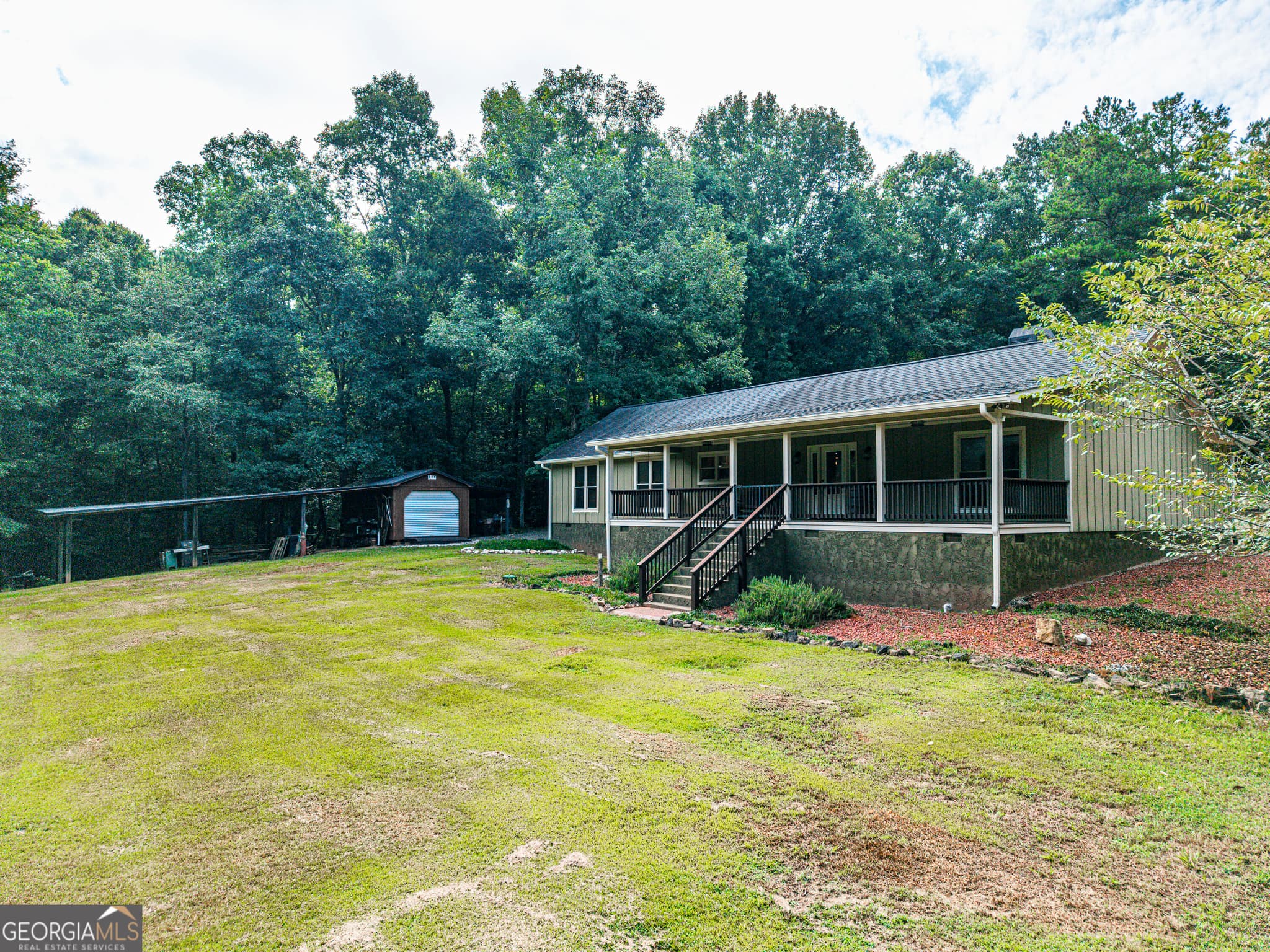 3 bedroom, 2.5 bathroom, 1,996 sq ft single family residence for sale at 224 Covey Road, Milledgeville, GA 31061 — photo 5