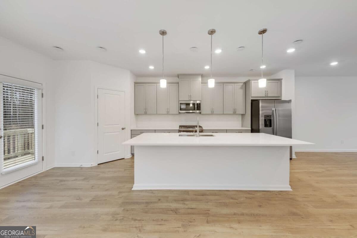 4 bedroom, 3.5 bathroom, 2,430 sq ft townhouse for rent at 1447 Halstead Place 1447, Suwanee, GA 30024 for $3,195 a month — photo 3