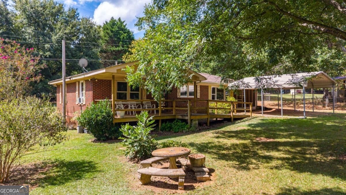 2 bedroom, 1 bathroom, 1,248 sq ft single family residence for sale at 124 Piedmont Road, Hull, GA 30646 — photo 5
