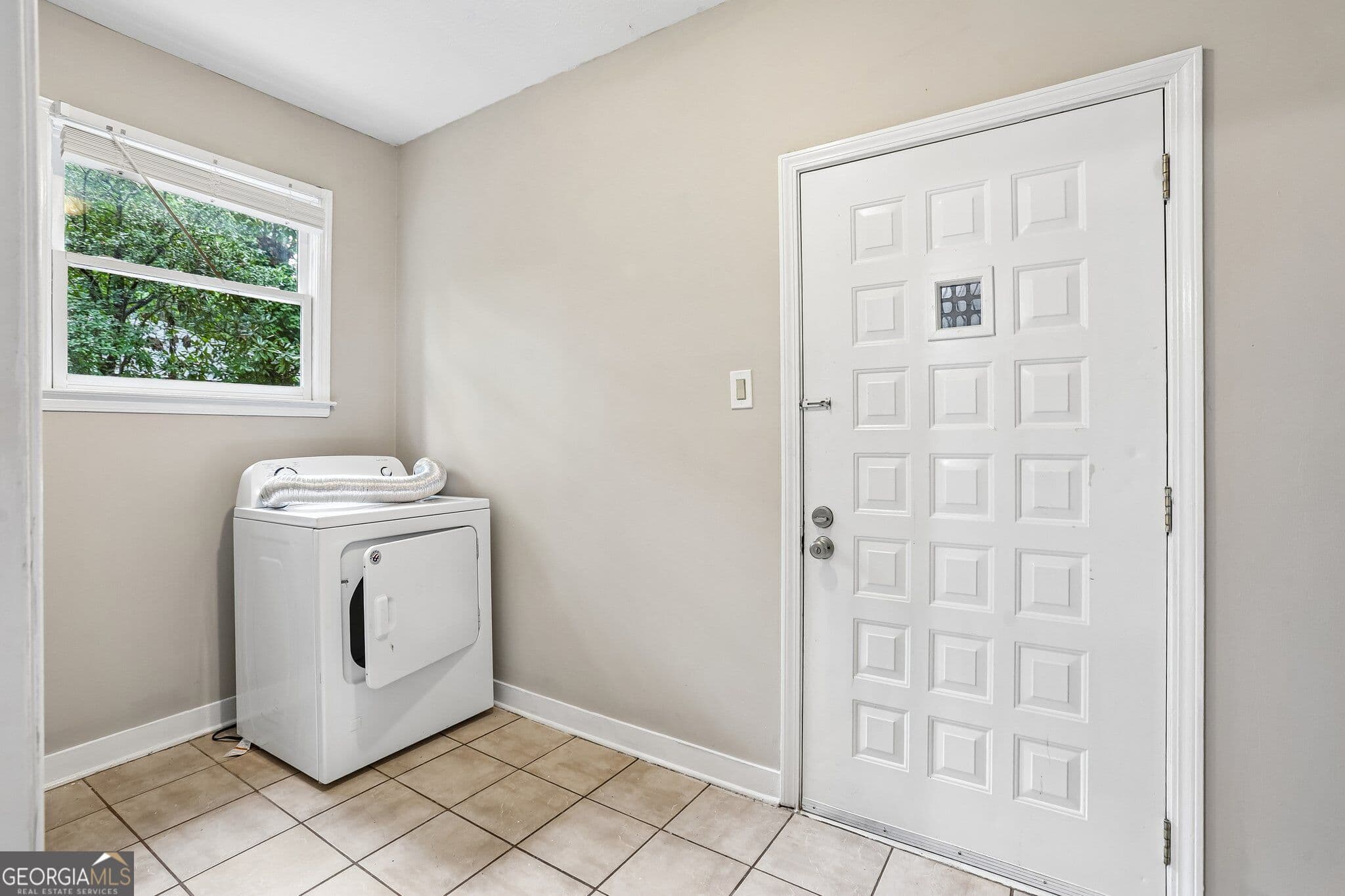 4 bedroom, 2.5 bathroom, 2,477 sq ft single family residence for sale at 2896 Haverford Lane, Marietta, GA 30067 — photo 10