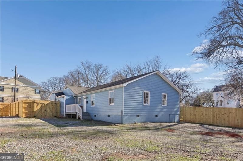 4 bedroom, 2 bathroom, 2,115 sq ft single family residence for sale at 134 South Avenue, Marietta, GA 30060 — photo 3