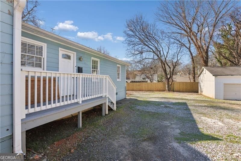 4 bedroom, 2 bathroom, 2,115 sq ft single family residence for sale at 134 South Avenue, Marietta, GA 30060 — photo 4