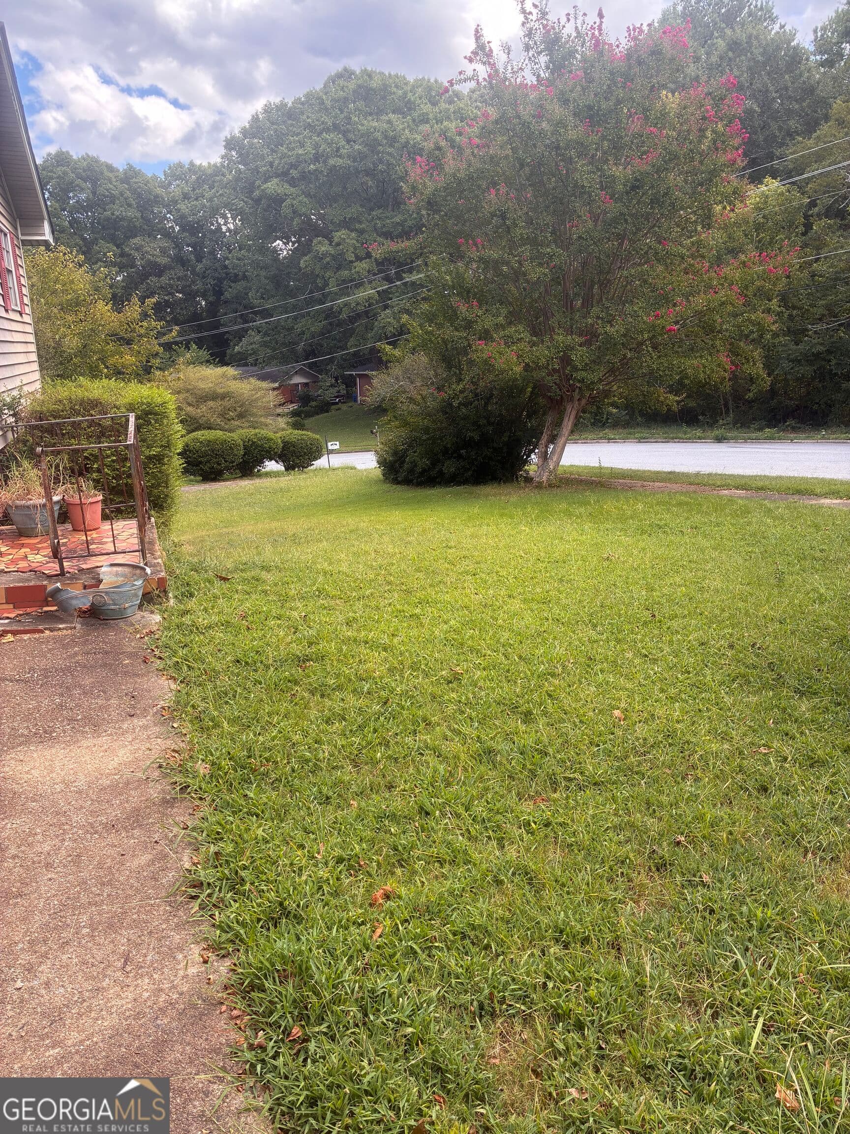 5 bedroom, 2 bathroom, 2,396 sq ft single family residence for sale at 1207 Bell Avenue, East Point, GA 30344 — photo 10