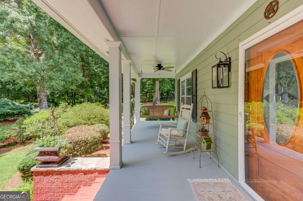 4 bedroom, 2.5 bathroom, 2,945 sq ft single family residence for sale at 1140 Beaver Dam Road, Hoschton, GA 30548 — photo 6
