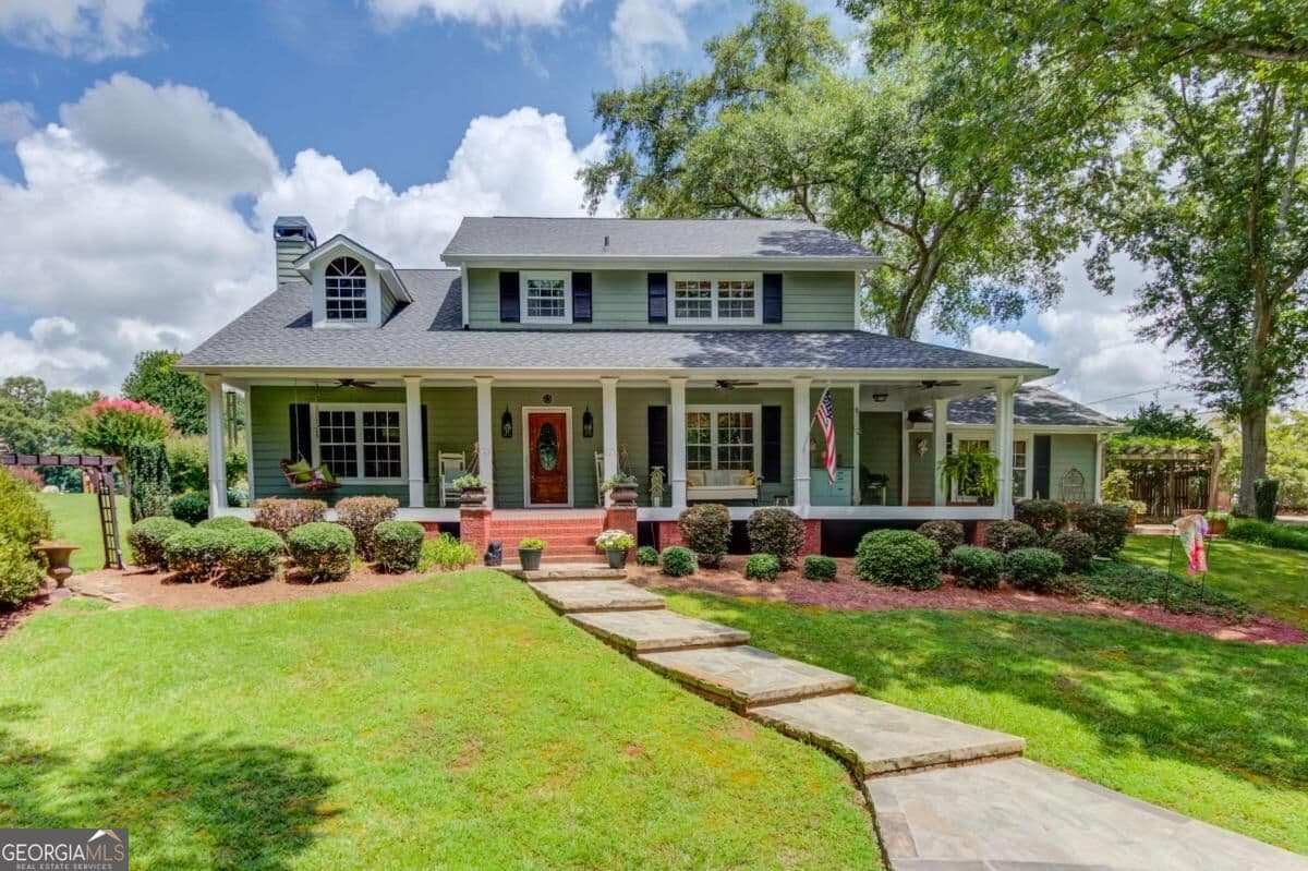 4 bedroom, 2.5 bathroom, 2,945 sq ft single family residence for sale at 1140 Beaver Dam Road, Hoschton, GA 30548