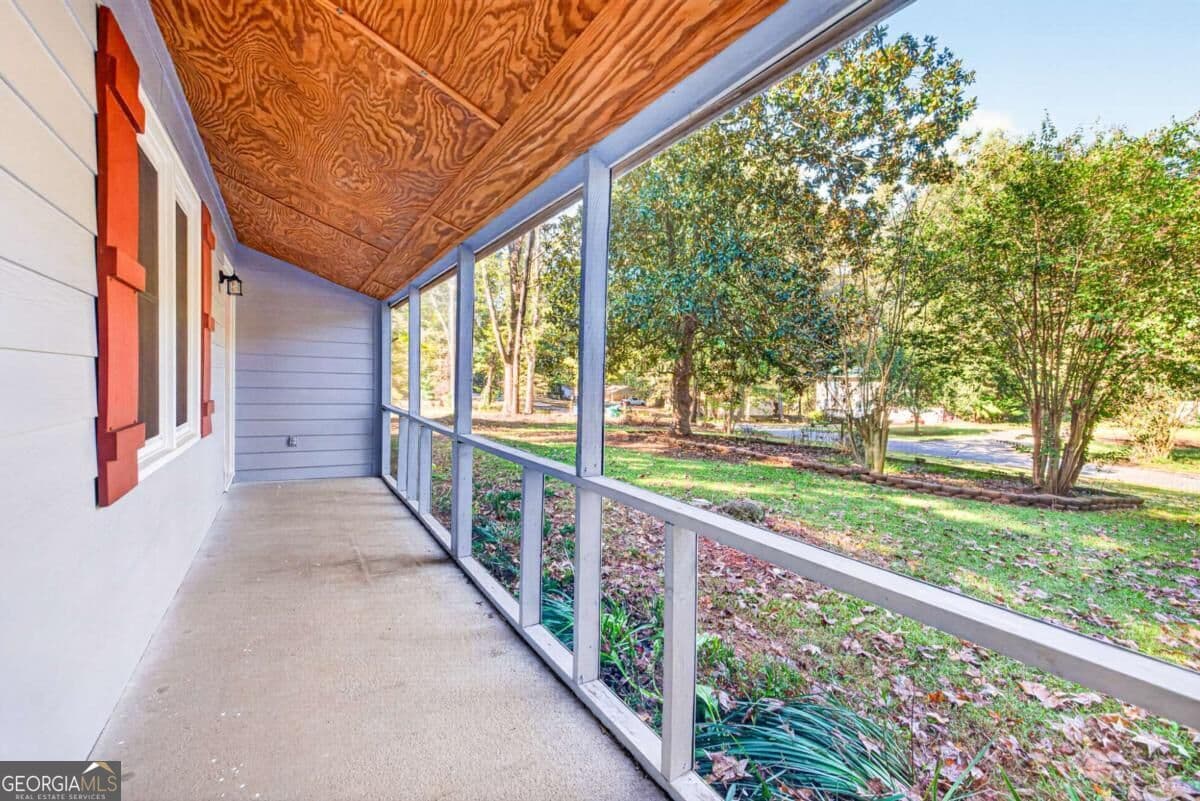 4 bedroom, 2 bathroom, 1,242 sq ft single family residence for sale at 967 Honeysuckle Trail, Winder, GA 30680 — photo 7