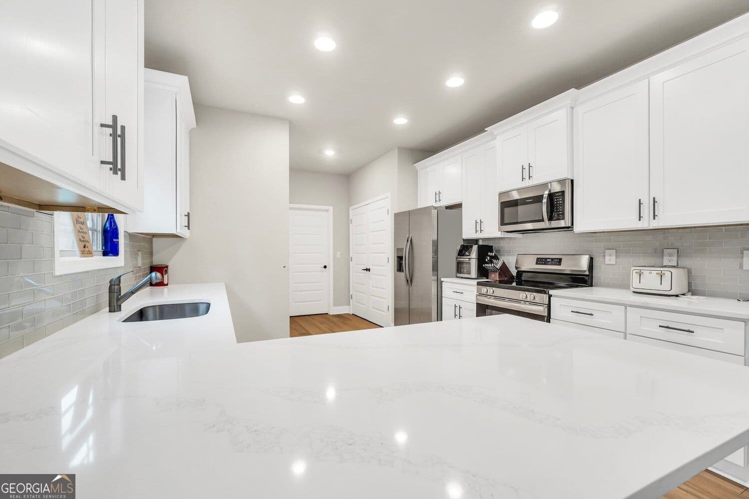 4 bedroom, 2.5 bathroom, 2,238 sq ft single family residence for sale at 273 Summit View Drive, Mcdonough, GA 30253 — photo 4