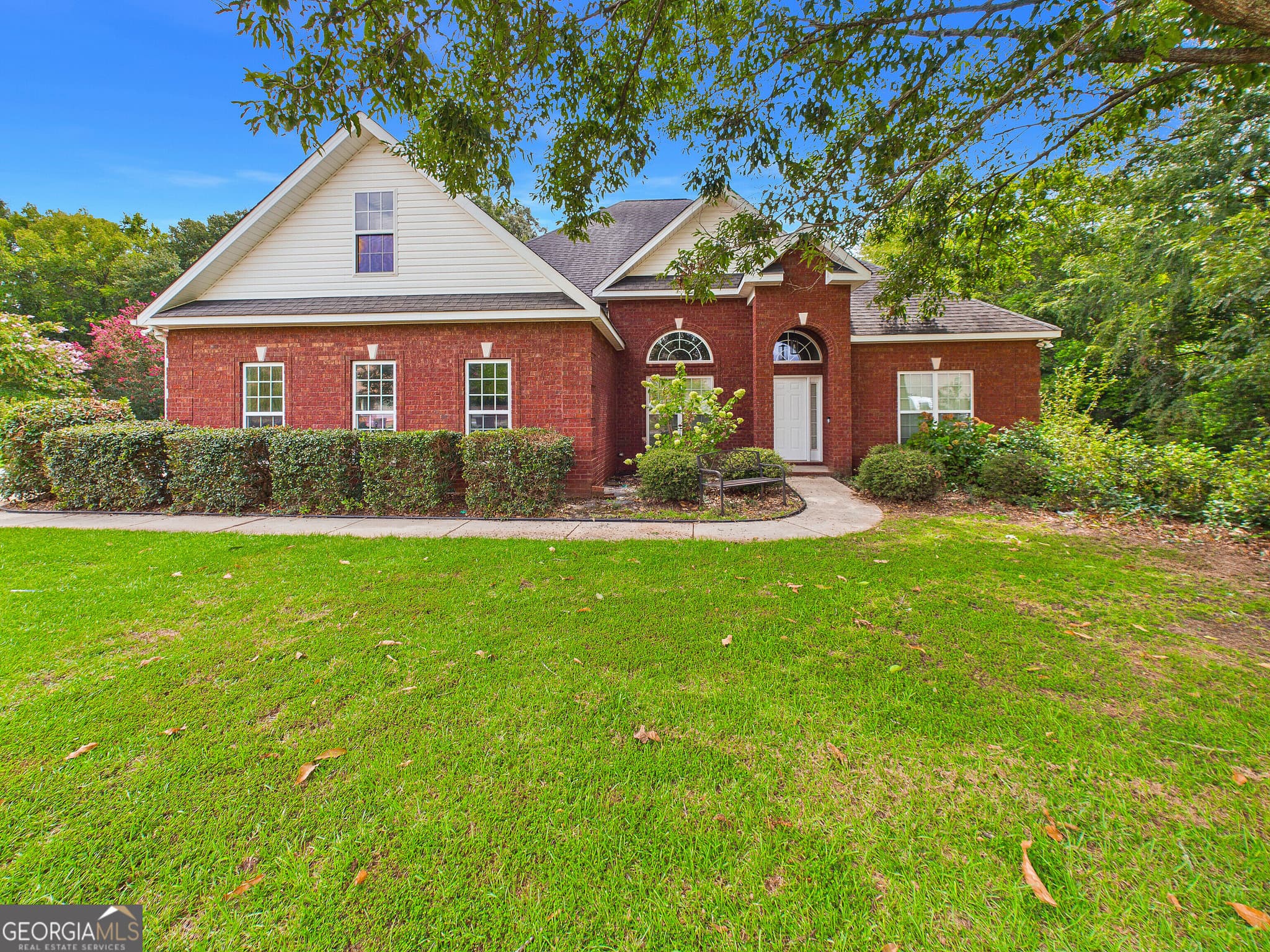 3 bedroom, 2.5 bathroom, 2,765 sq ft single family residence for sale at 115 Dora Lane, Byron, GA 31008 — photo 2
