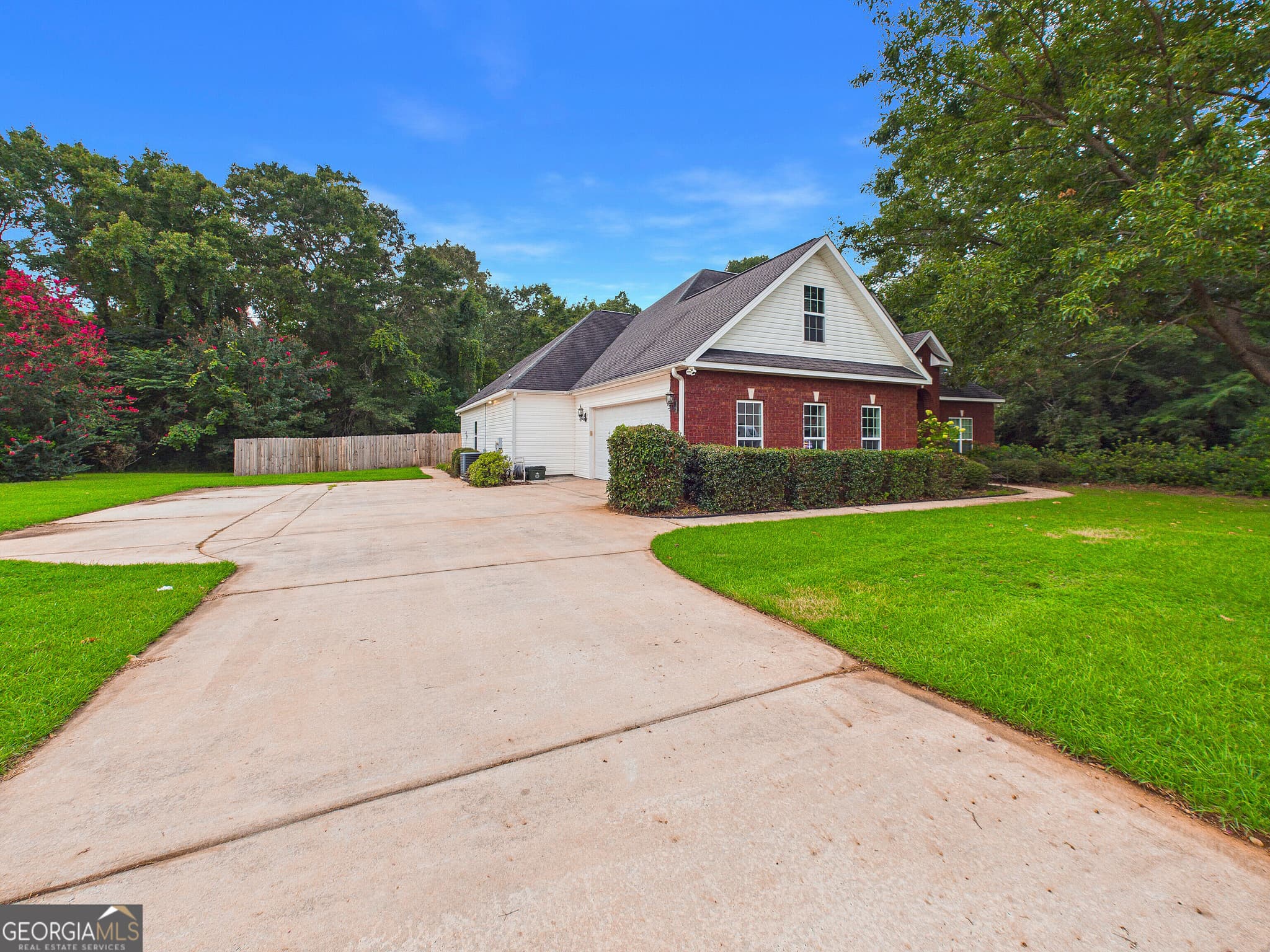 3 bedroom, 2.5 bathroom, 2,765 sq ft single family residence for sale at 115 Dora Lane, Byron, GA 31008 — photo 7