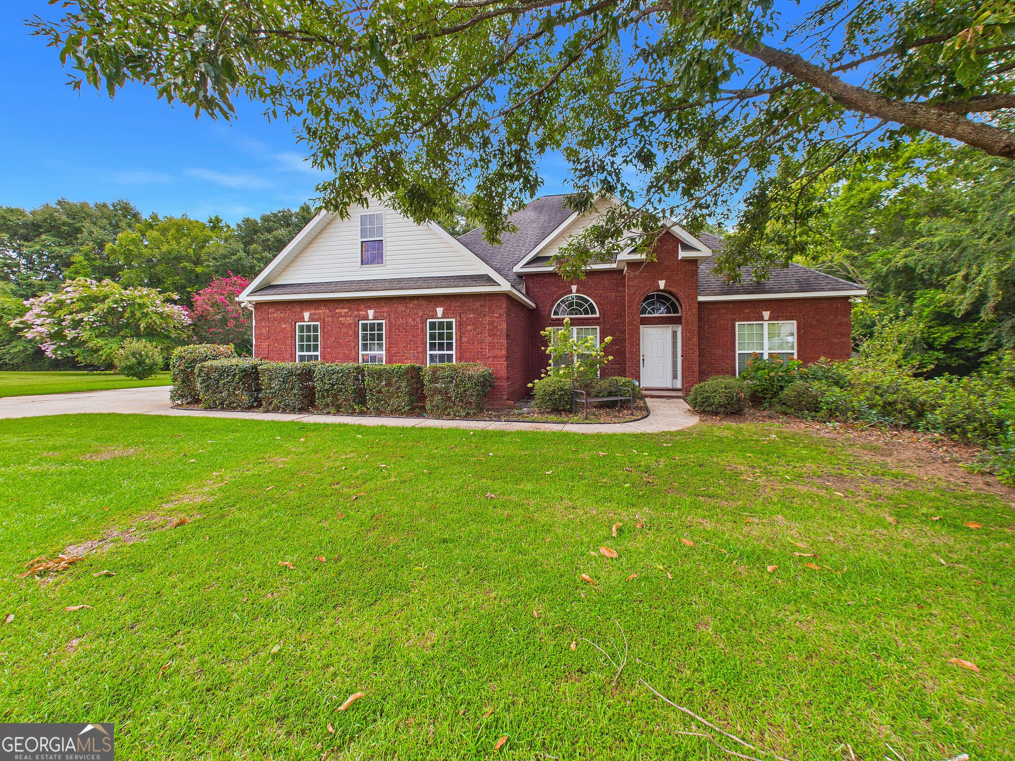 3 bedroom, 2.5 bathroom, 2,765 sq ft single family residence for sale at 115 Dora Lane, Byron, GA 31008 — photo 3