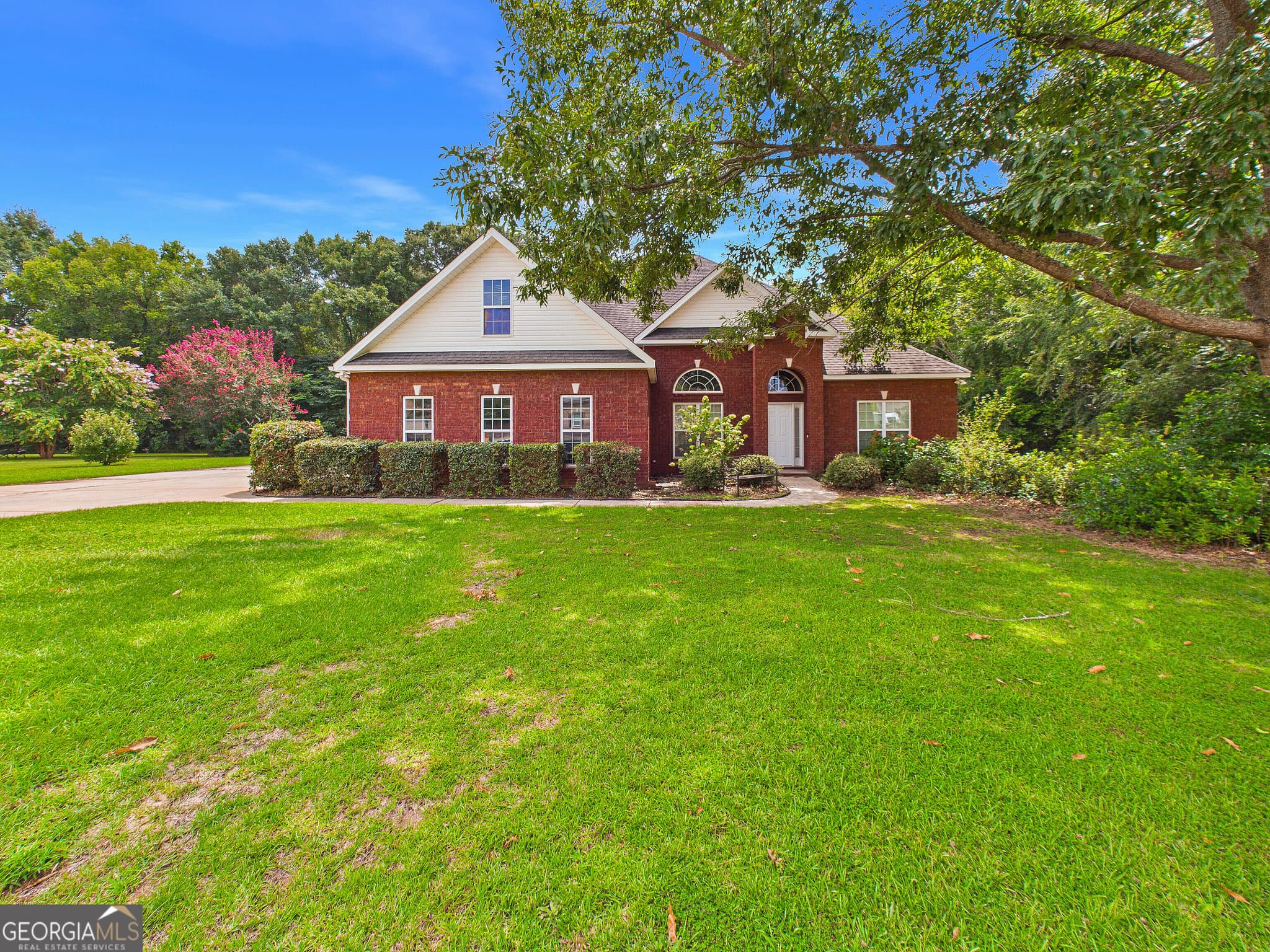 3 bedroom, 2.5 bathroom, 2,765 sq ft single family residence for sale at 115 Dora Lane, Byron, GA 31008