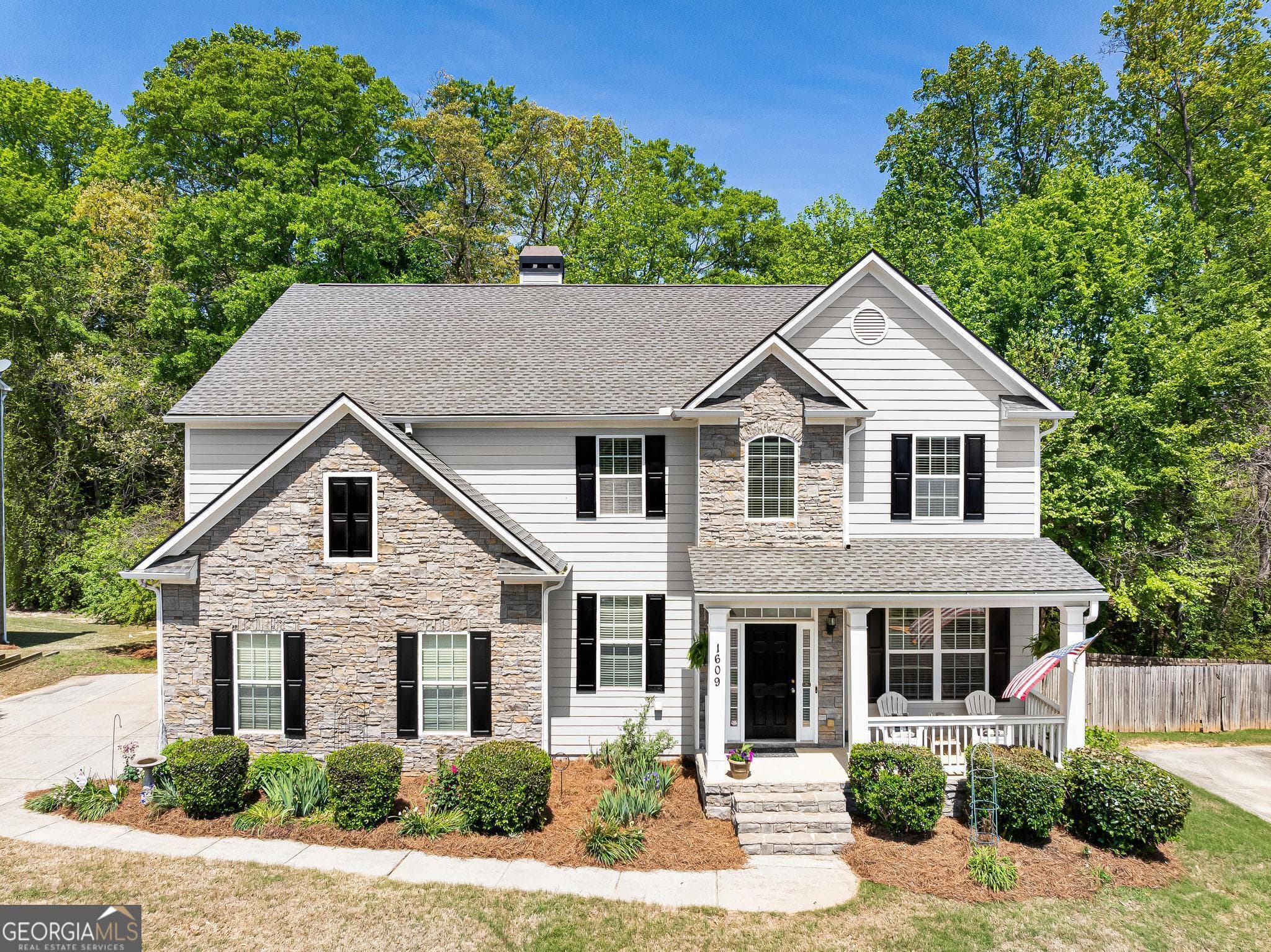 5 bedroom, 3.5 bathroom, 3,500 sq ft single family residence sold at 1609 Sahale Falls Drive, Braselton, GA 30517