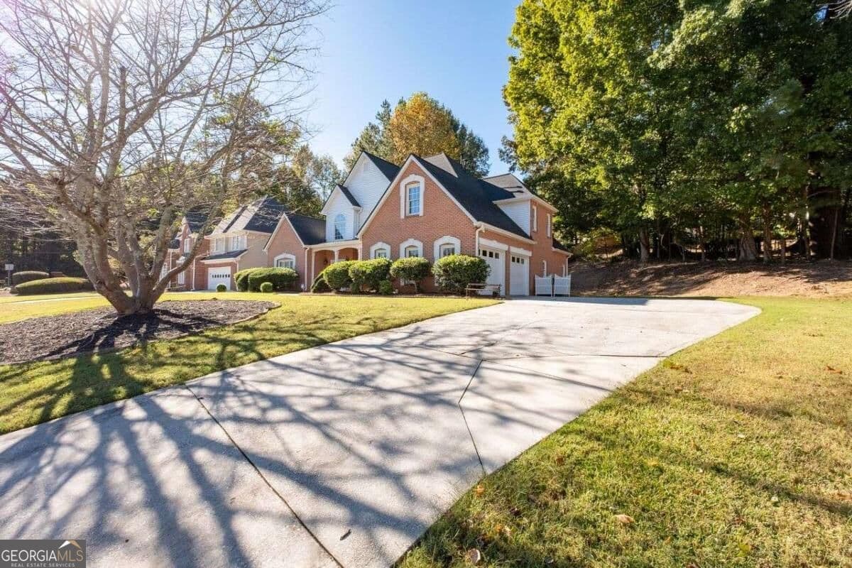 4 bedroom, 3.5 bathroom single family residence for sale at 4810 Highland Lake Drive, Atlanta, GA 30349 — photo 3