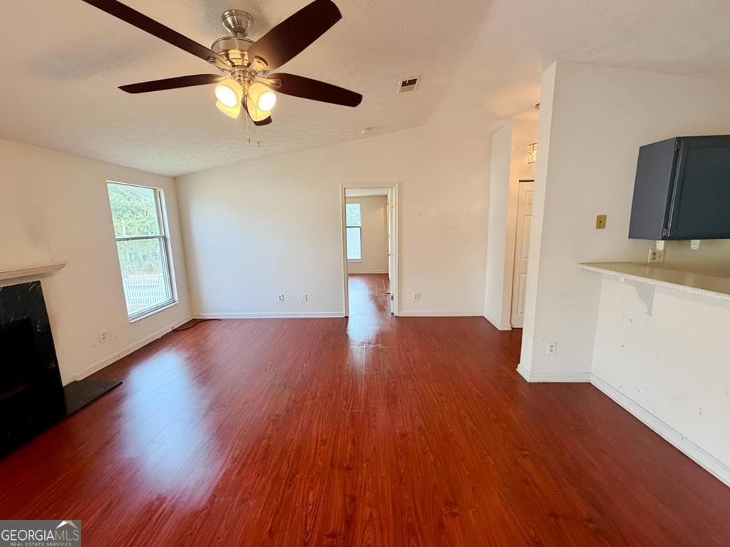 2 bedroom, 2 bathroom, 1,248 sq ft condominium for sale at 4265 Parkview Court, Stone Mountain, GA 30083 — photo 5