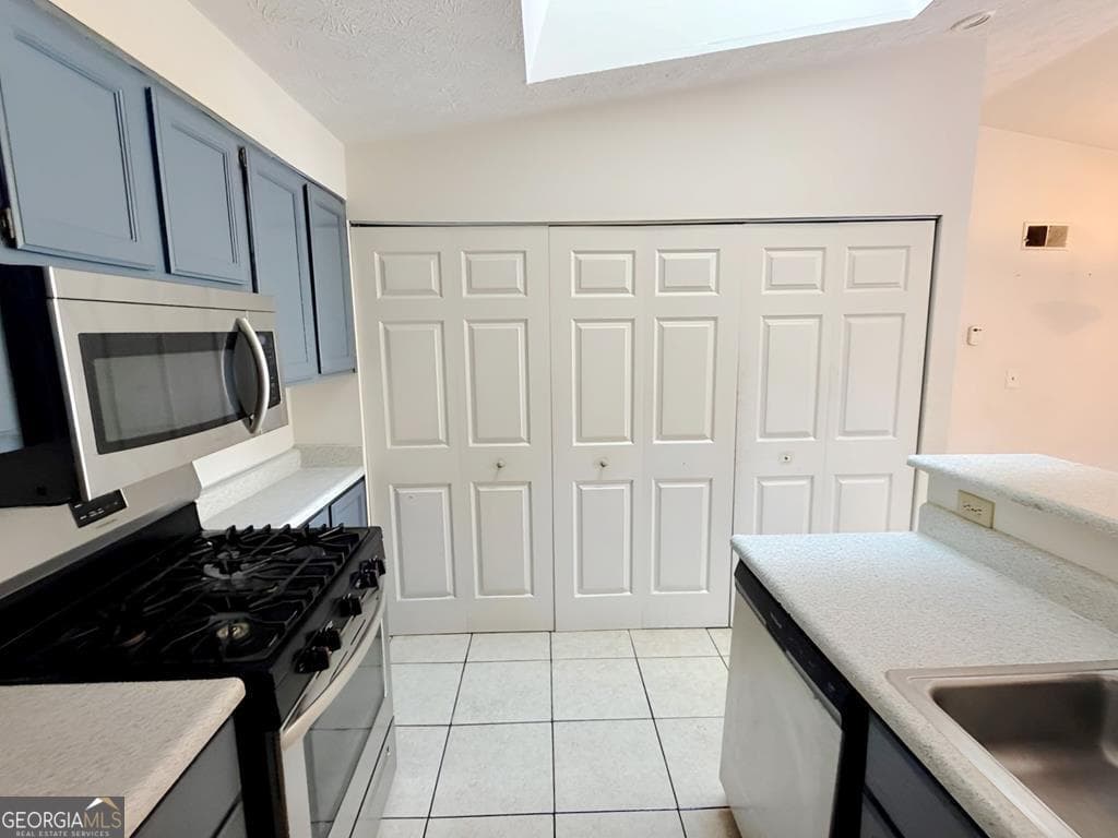 2 bedroom, 2 bathroom, 1,248 sq ft condominium for sale at 4265 Parkview Court, Stone Mountain, GA 30083 — photo 8
