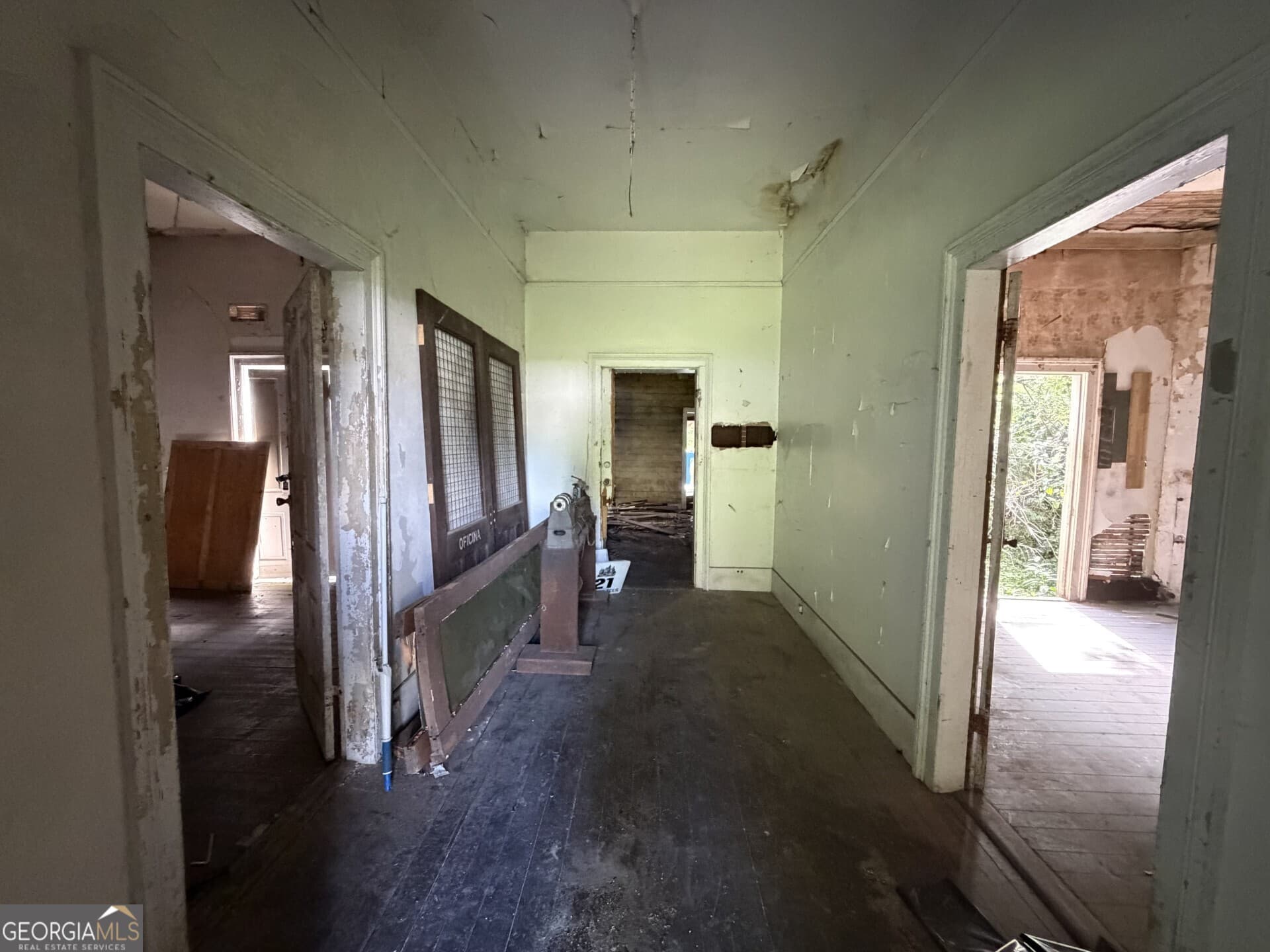 2 bedroom, 1 bathroom, 482 sq ft single family residence for sale at 721 Grant Street, Brunswick, GA 31520 — photo 2