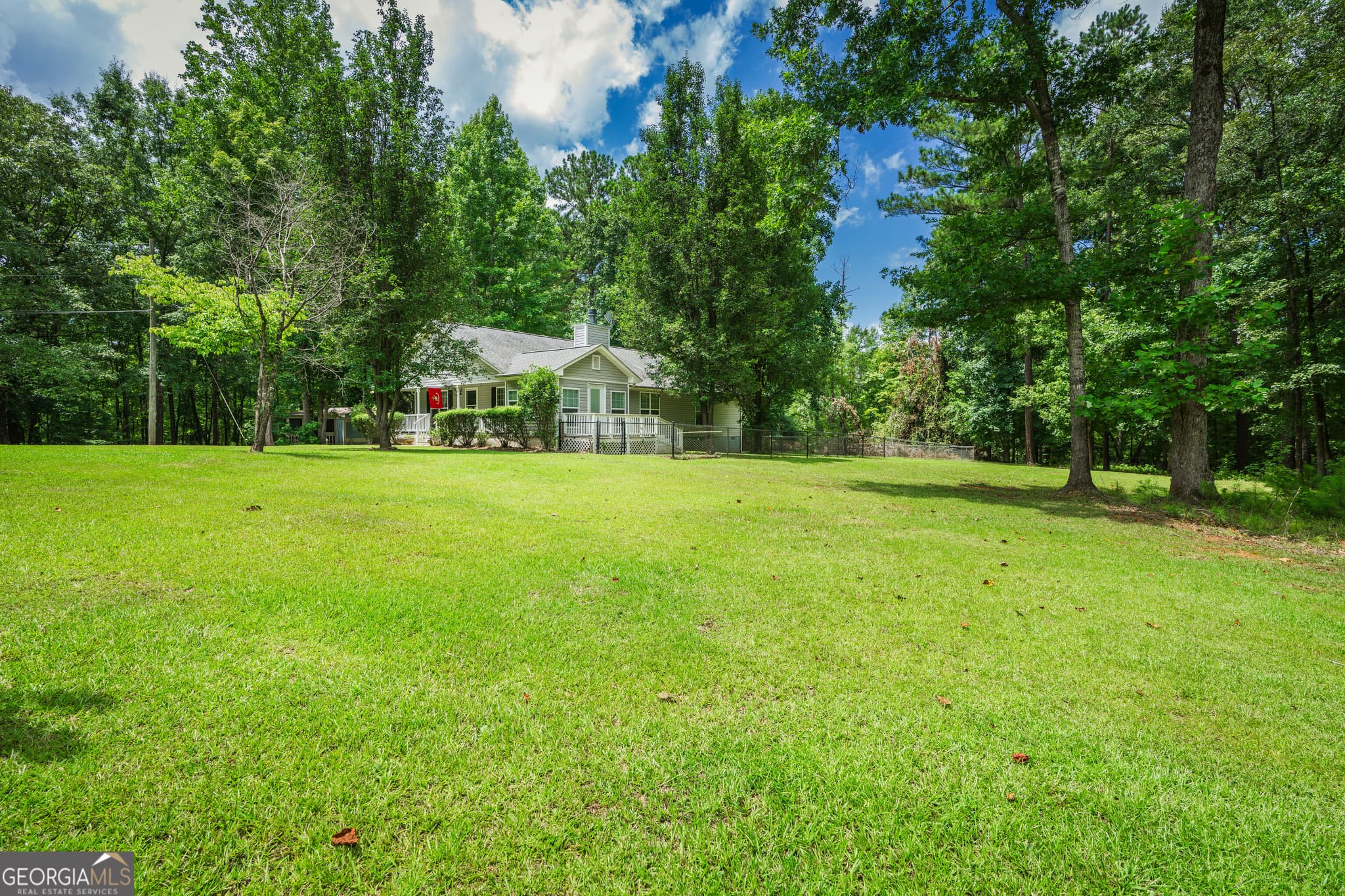 3 bedroom, 2 bathroom, 1,800 sq ft single family residence for sale at 211 Sunfish Trail, Eatonton, GA 31024 — photo 10