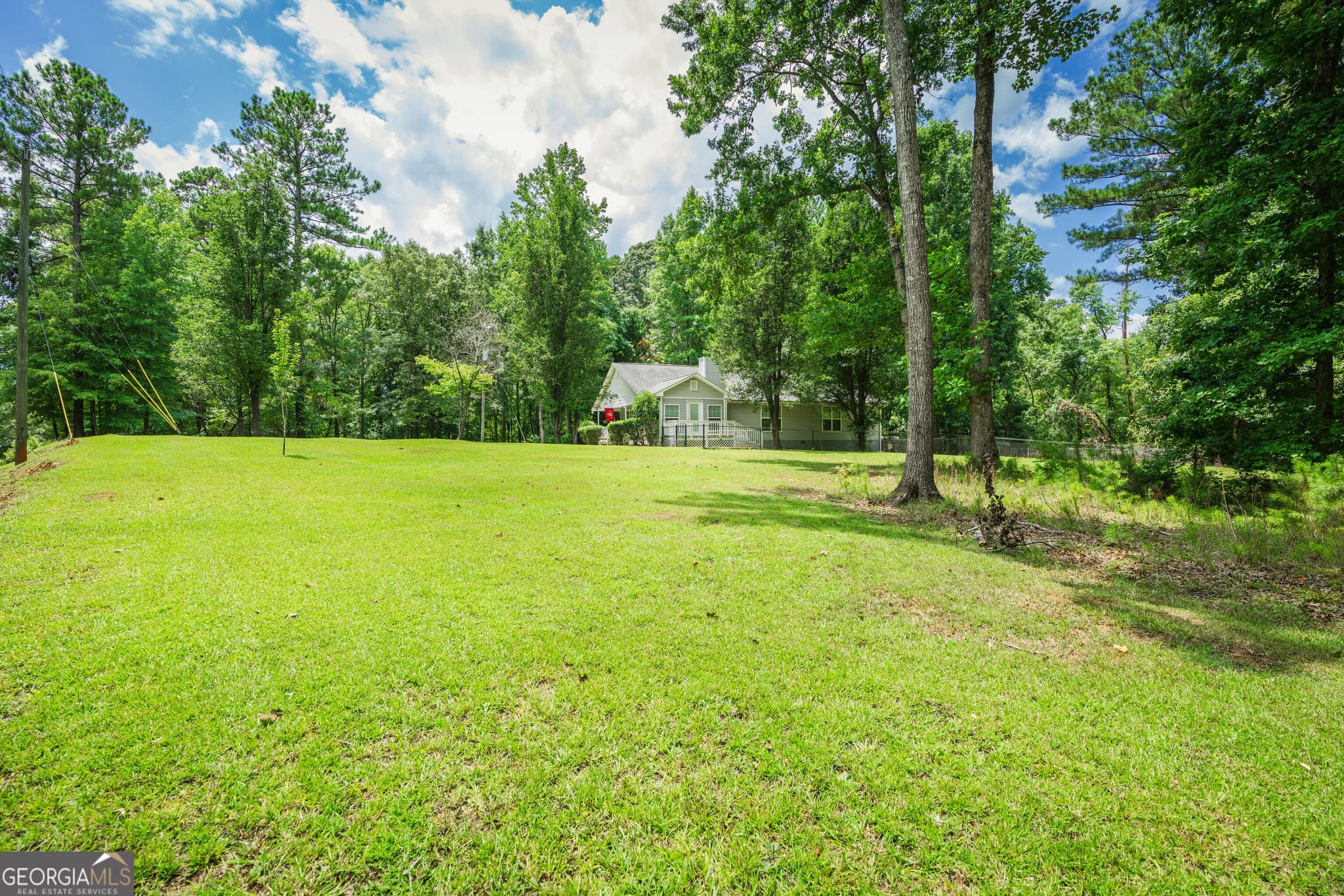 3 bedroom, 2 bathroom, 1,800 sq ft single family residence for sale at 211 Sunfish Trail, Eatonton, GA 31024 — photo 8