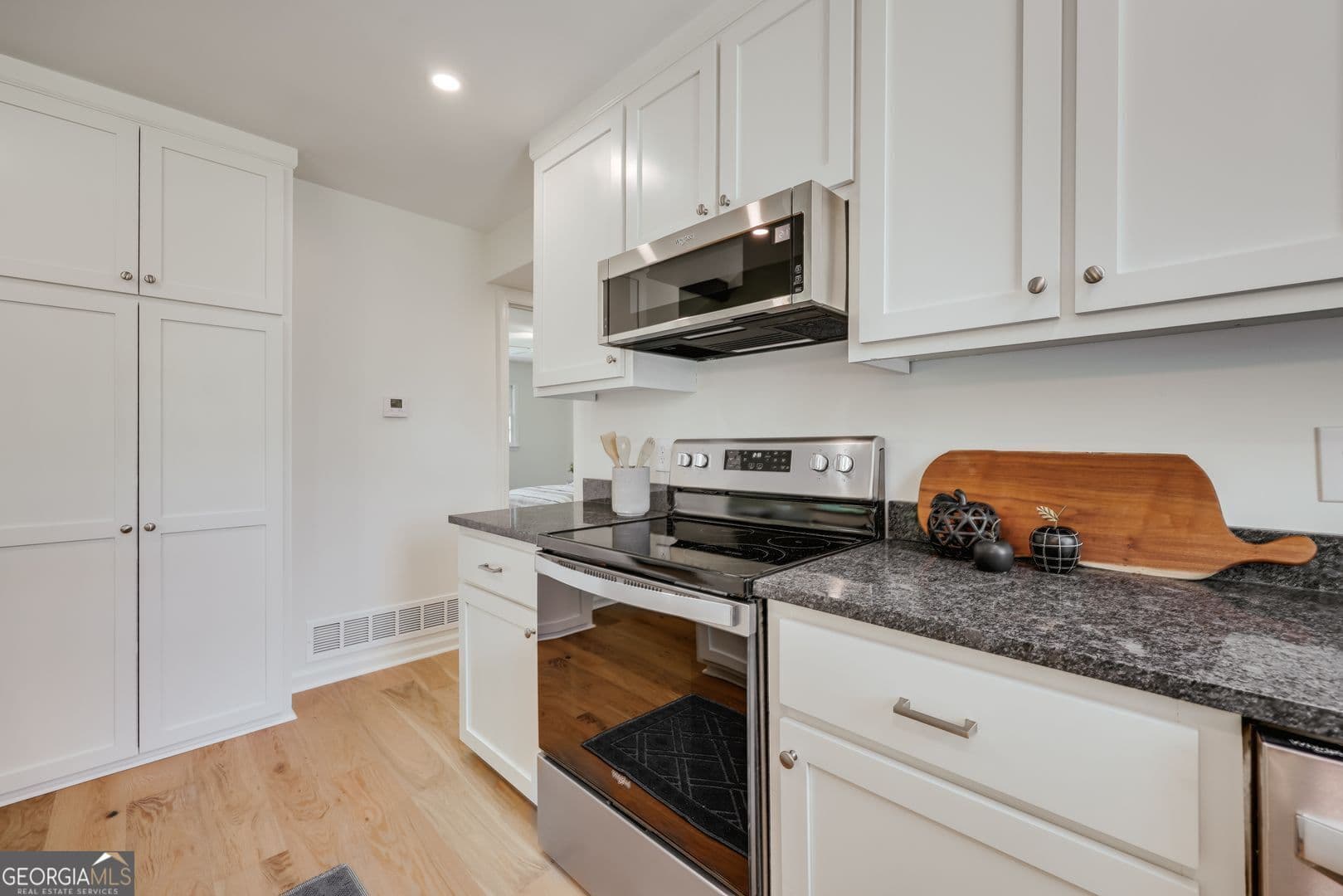 3 bedroom, 2 bathroom, 1,912 sq ft single family residence for rent at 315 Davis Street, Athens, GA 30606 for $2,600 a month — photo 9