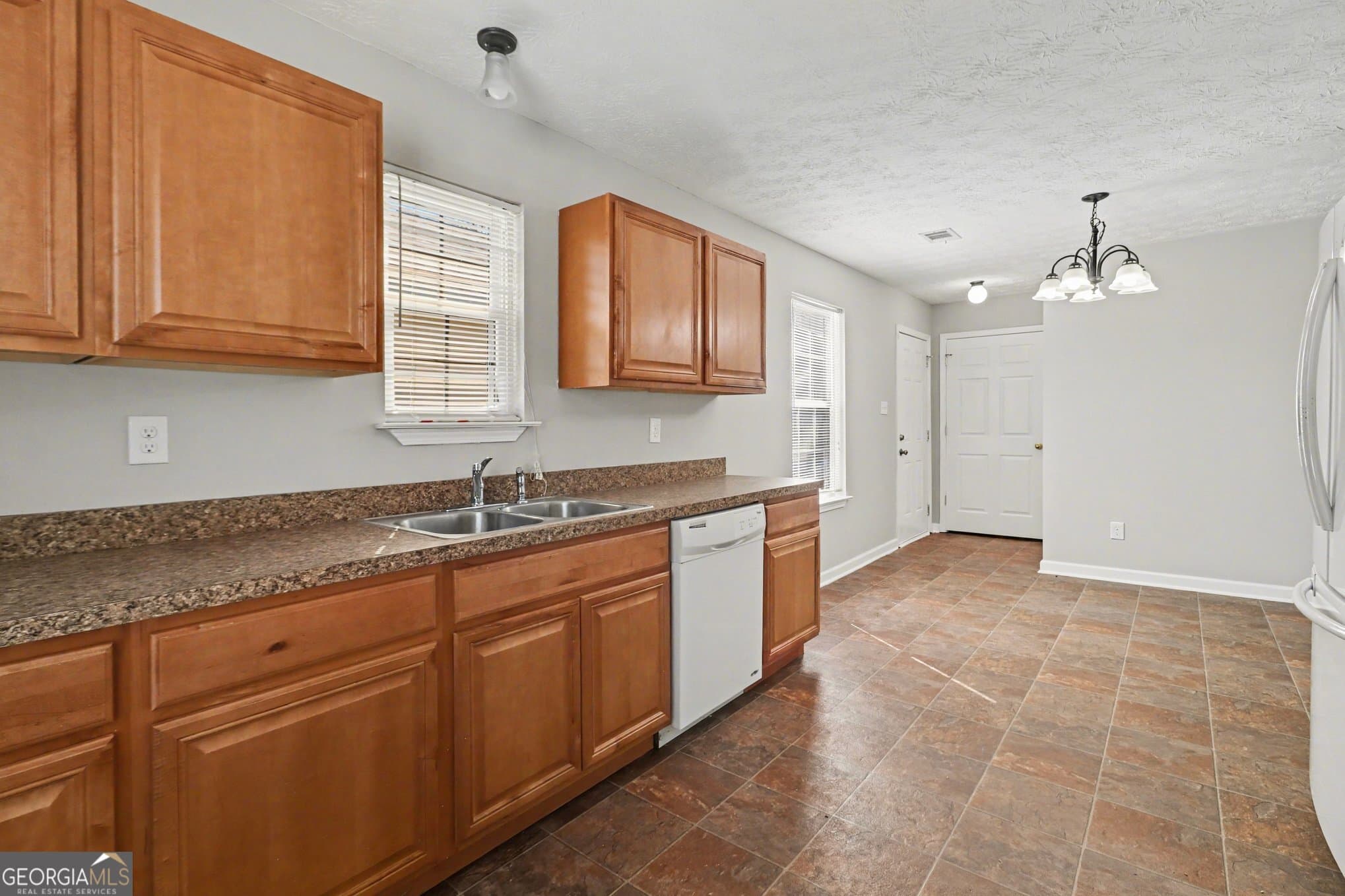 3 bedroom, 2 bathroom, 1,315 sq ft single family residence for sale at 2329 Glebe Court, Hampton, GA 30228 — photo 9