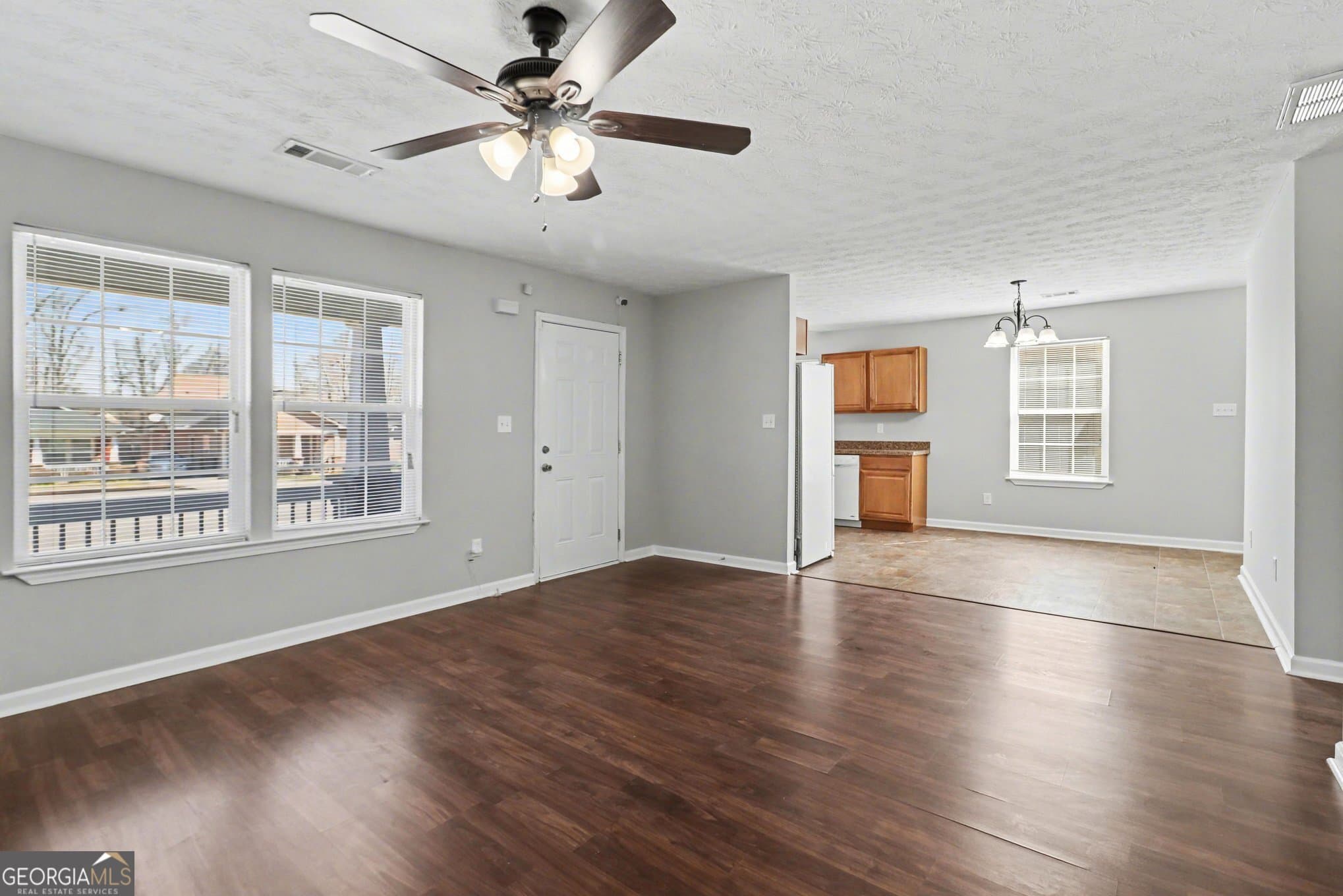 3 bedroom, 2 bathroom, 1,315 sq ft single family residence for sale at 2329 Glebe Court, Hampton, GA 30228 — photo 4